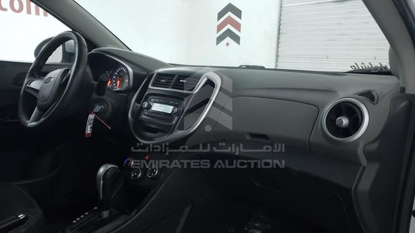 Chevrolet Aveo 2018 KL1JD5CE2JB003069 Image 18