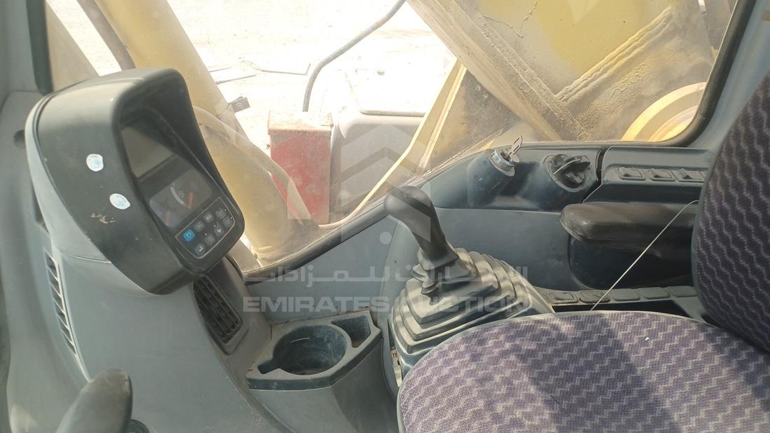 نيوهولاند 2009 — زاوية الواجهة الكاملة — صورة 15