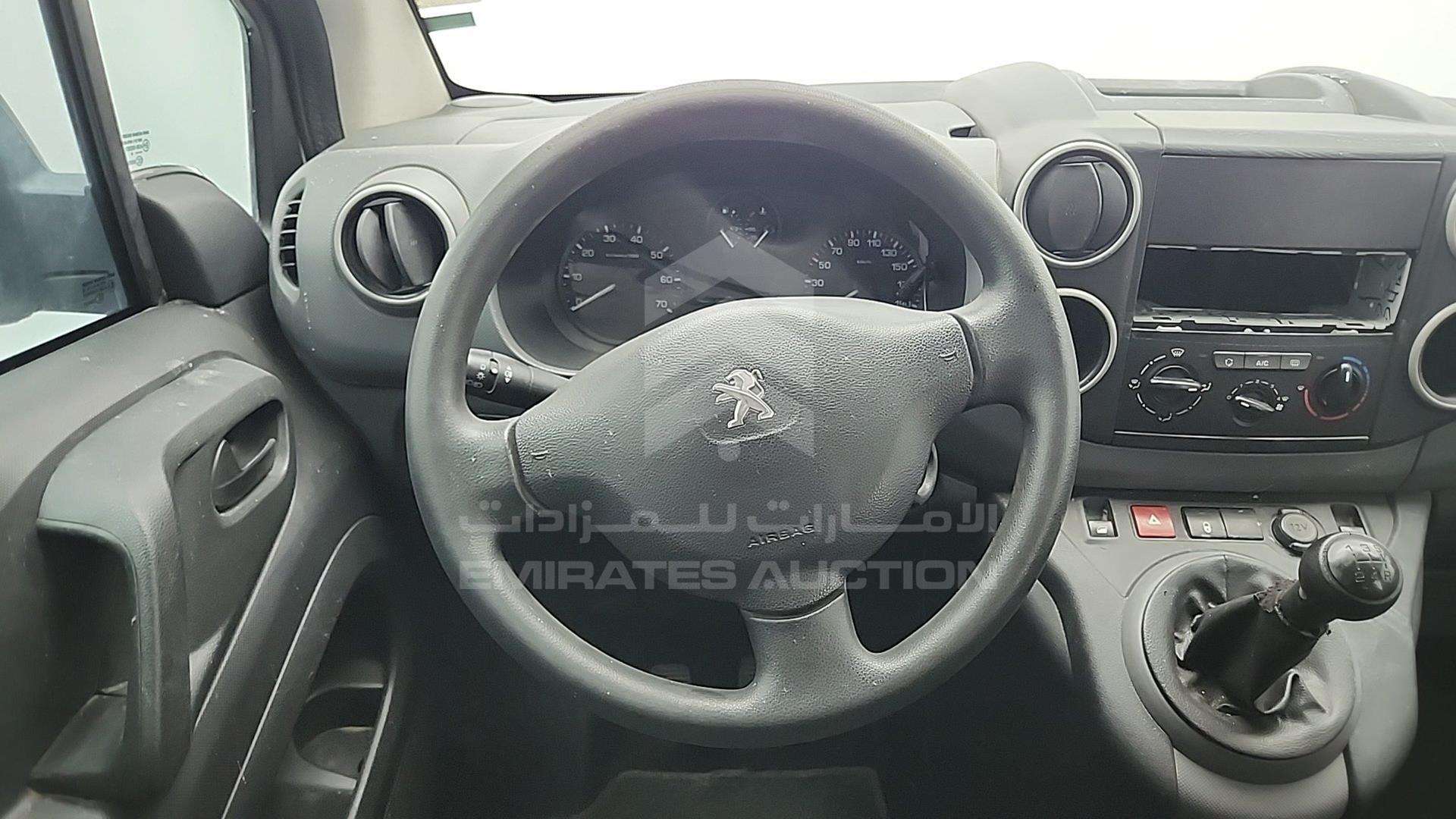 2018 PEUGEOT PARTNER VIN: VF37JNFUXJJ584167