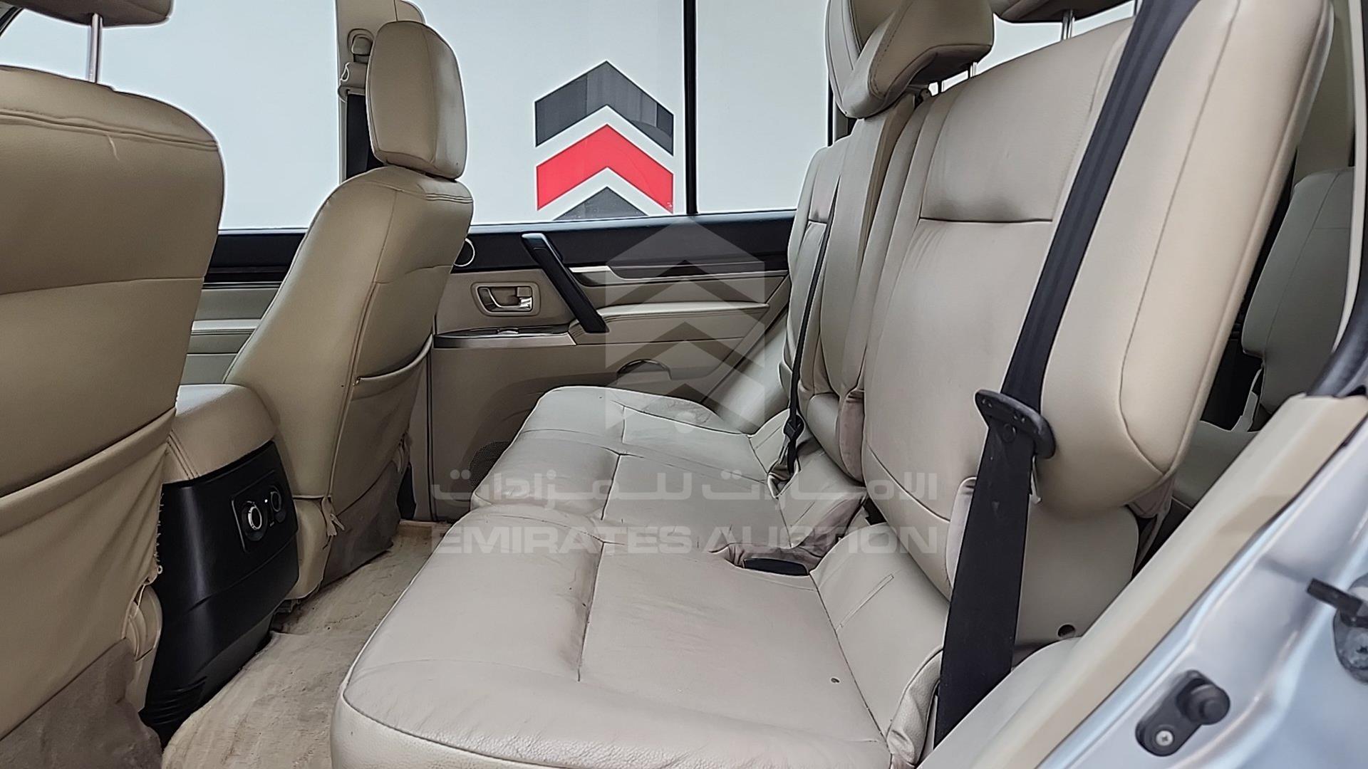 2012 MITSUBISHI PAJERO VIN: JMYLRV95WCJ709340