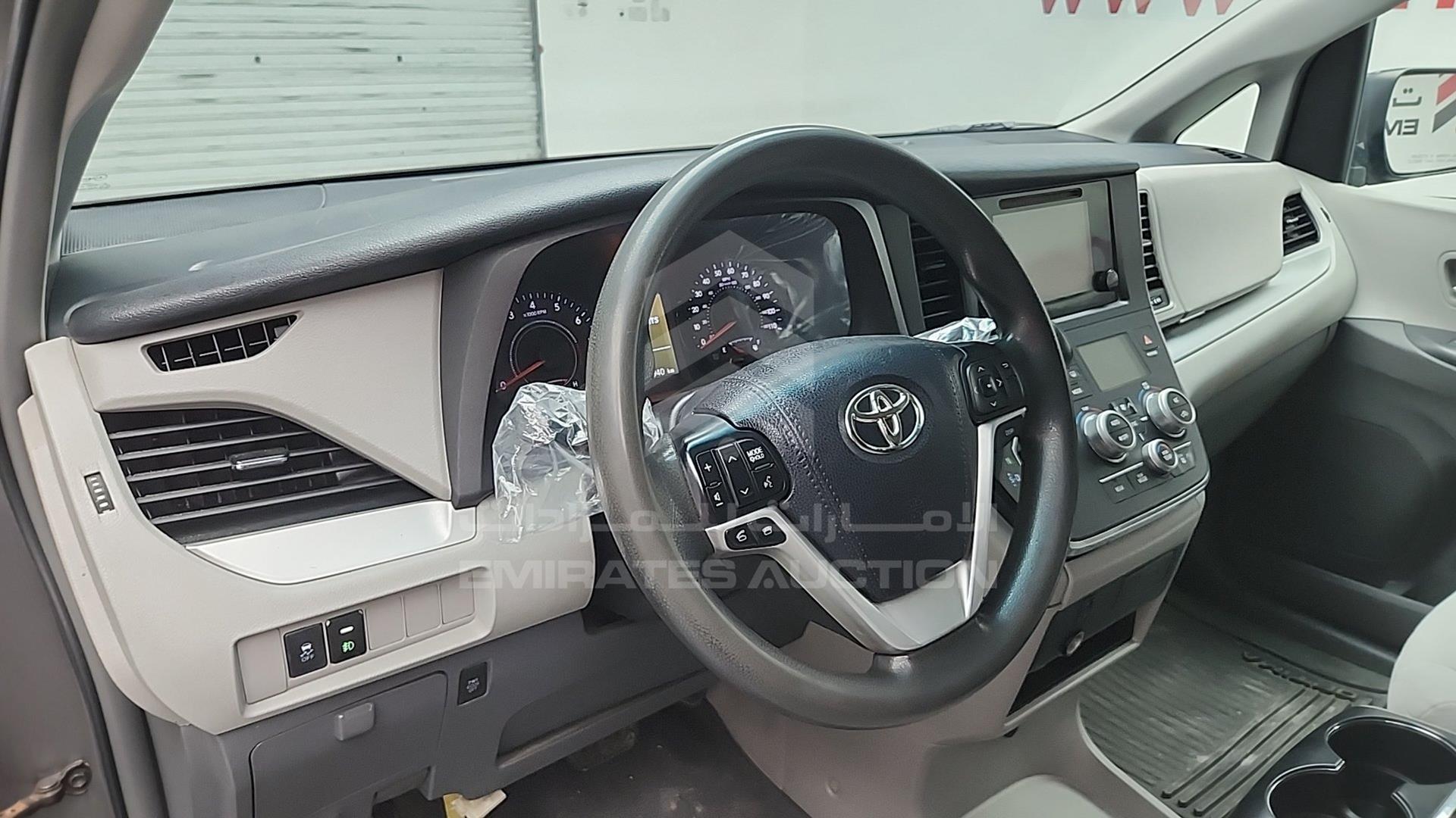 2017 TOYOTA SIENA VIN: 5TDKZ3DC6HS835890