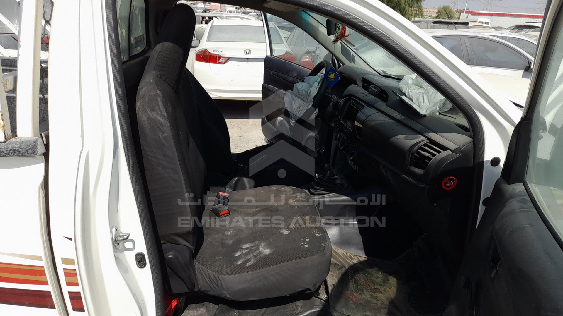2020 TOYOTA HILUX VIN: MR0CX9CB9L3960531