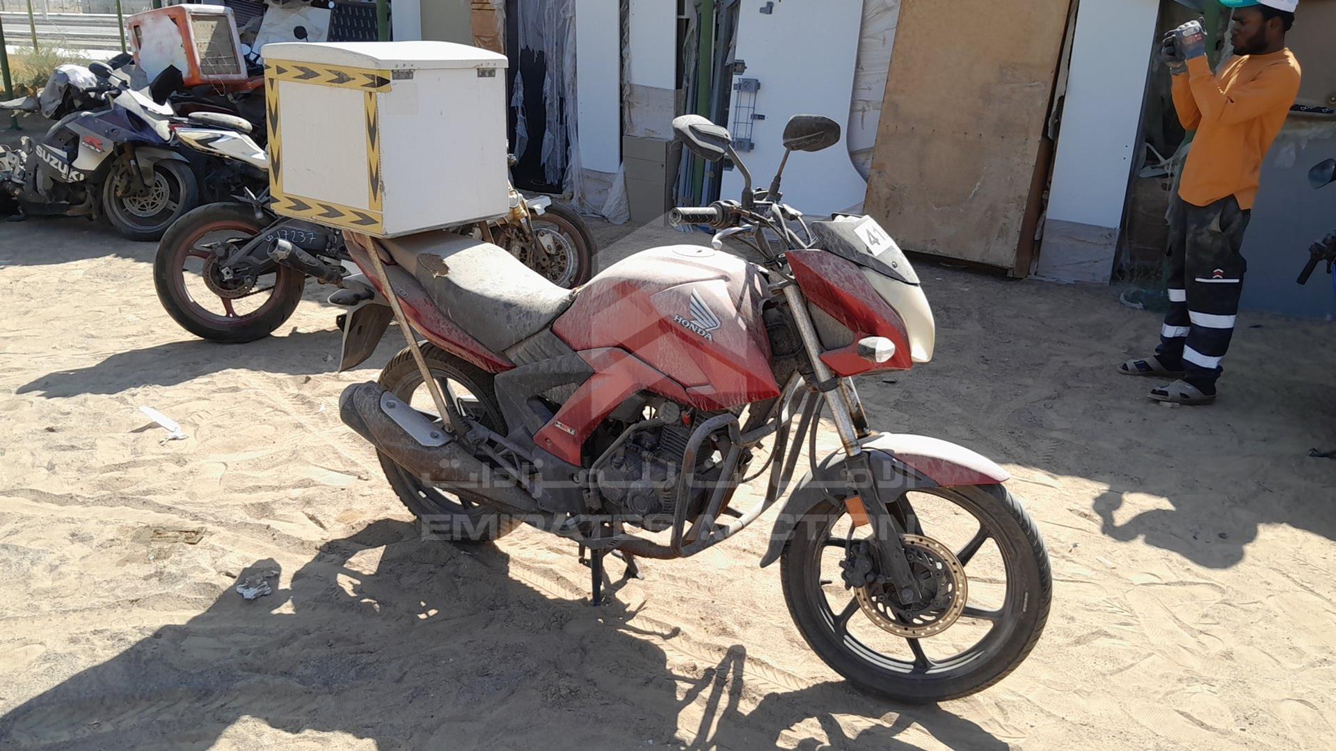 2017 HONDA UNICORN VIN: ME4KC2068H8004315