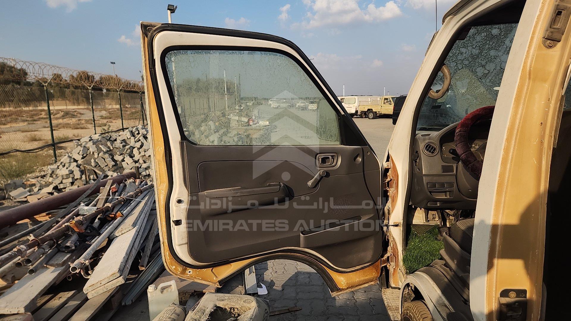 2003 NISSAN URVAN VIN: JN6FE52S83X400985