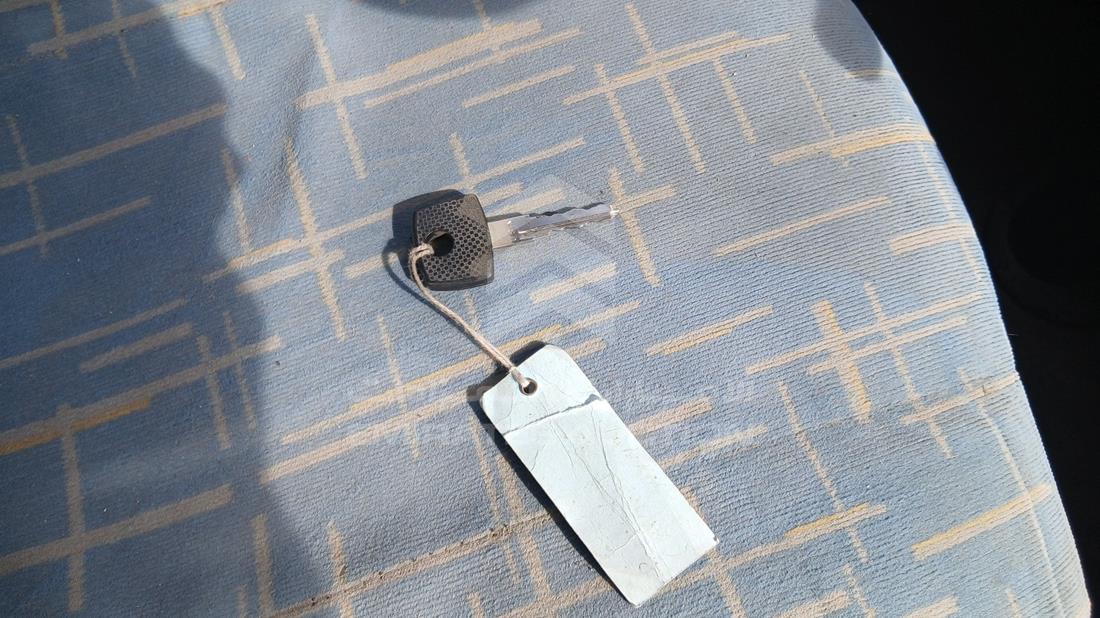 2019 Mercedes Bus — Keys — Photo 4