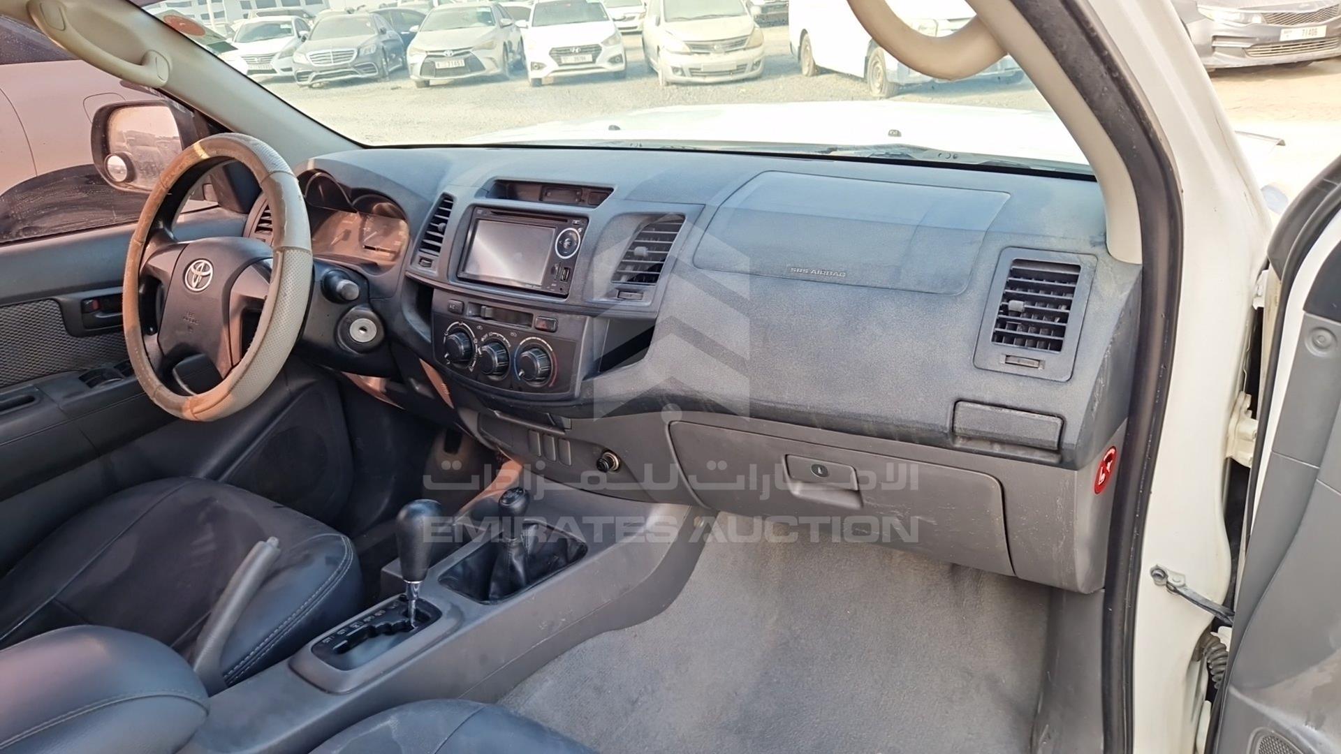 2015 TOYOTA HILUX VIN: MR0FX22G7F1144029