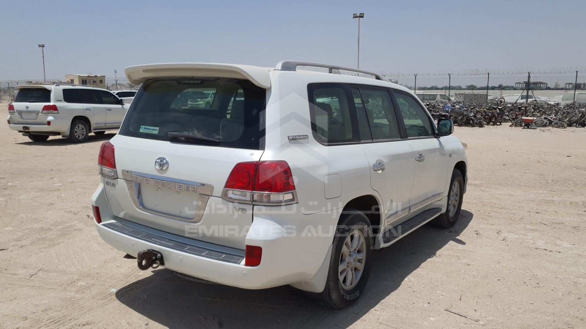 2011 TOYOTA LAND CRUISER VIN: JTMHT09J8B4041784