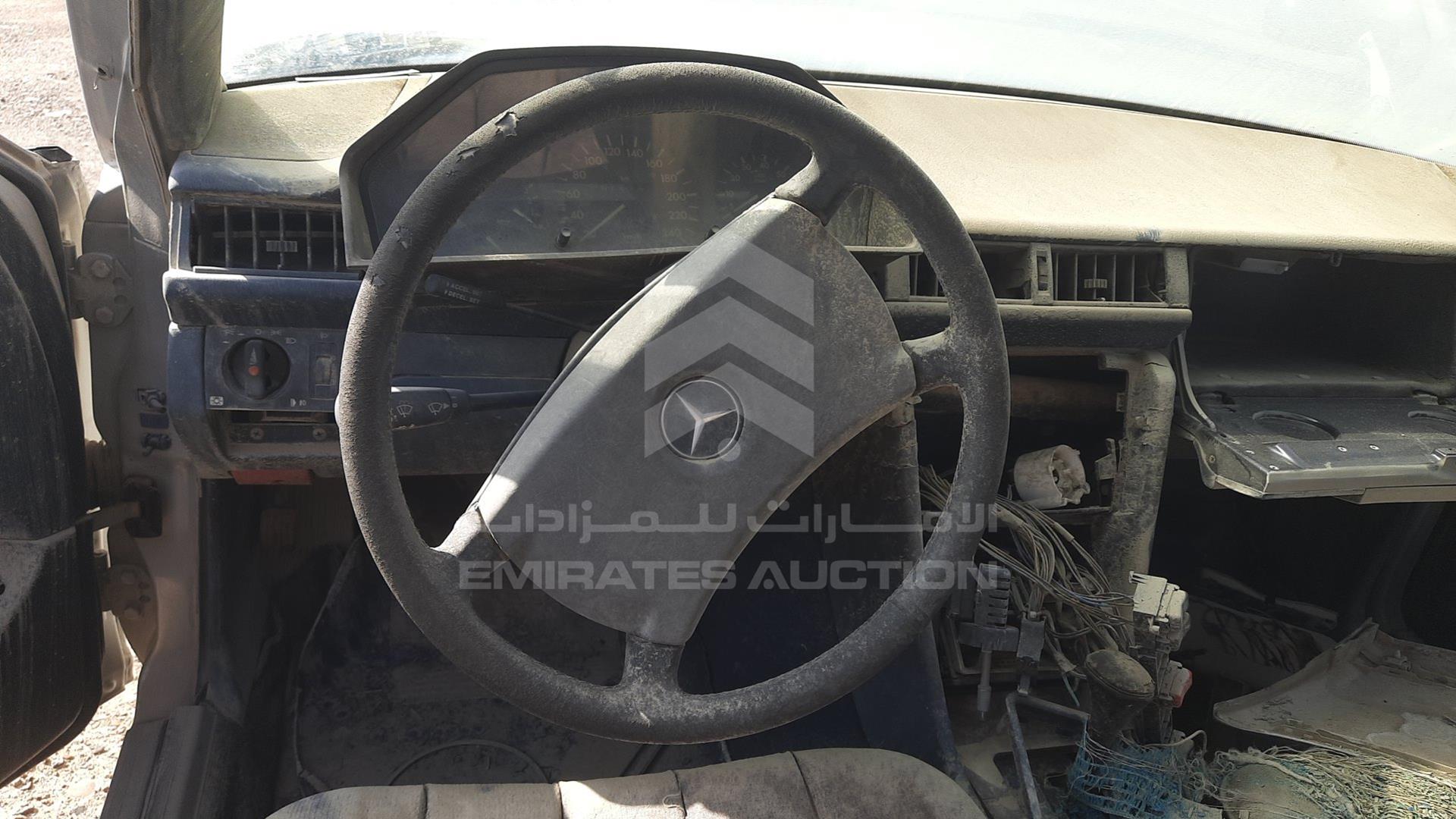 0 MERCEDES CE 300 VIN: WDB1240501A919780