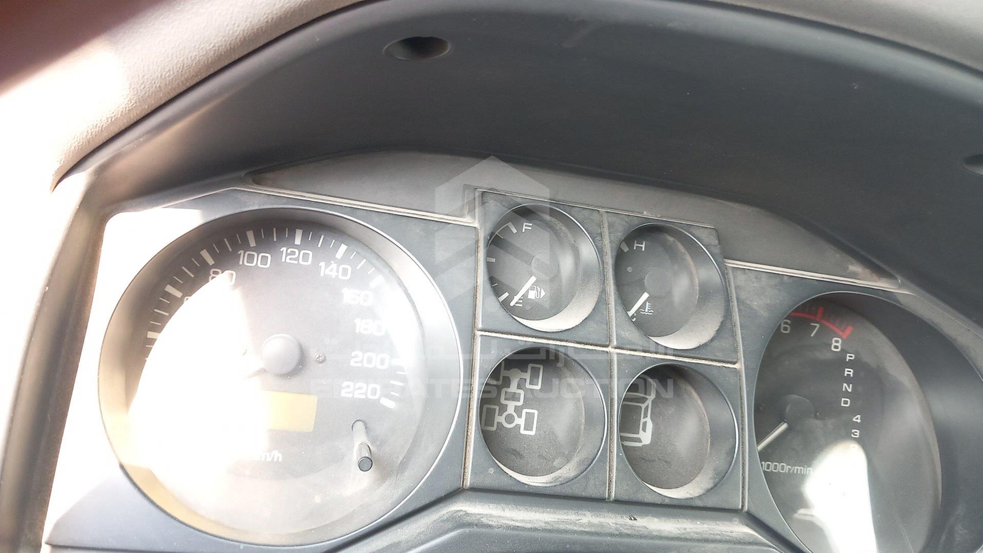 2006 MITSUBISHI PAJERO VIN: JMYLRV73W6J704329