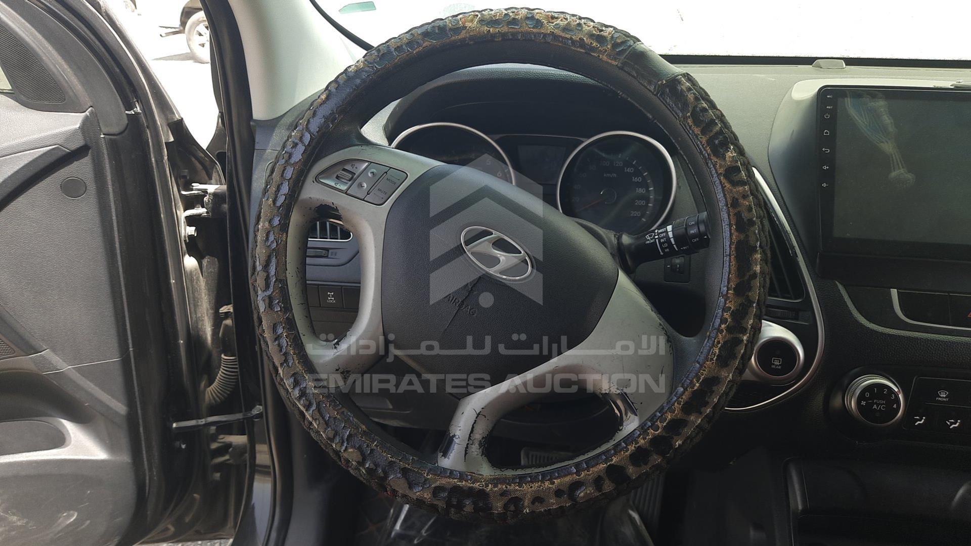2013 HYUNDAI TUCSON VIN: KMHJT81B5DU649653