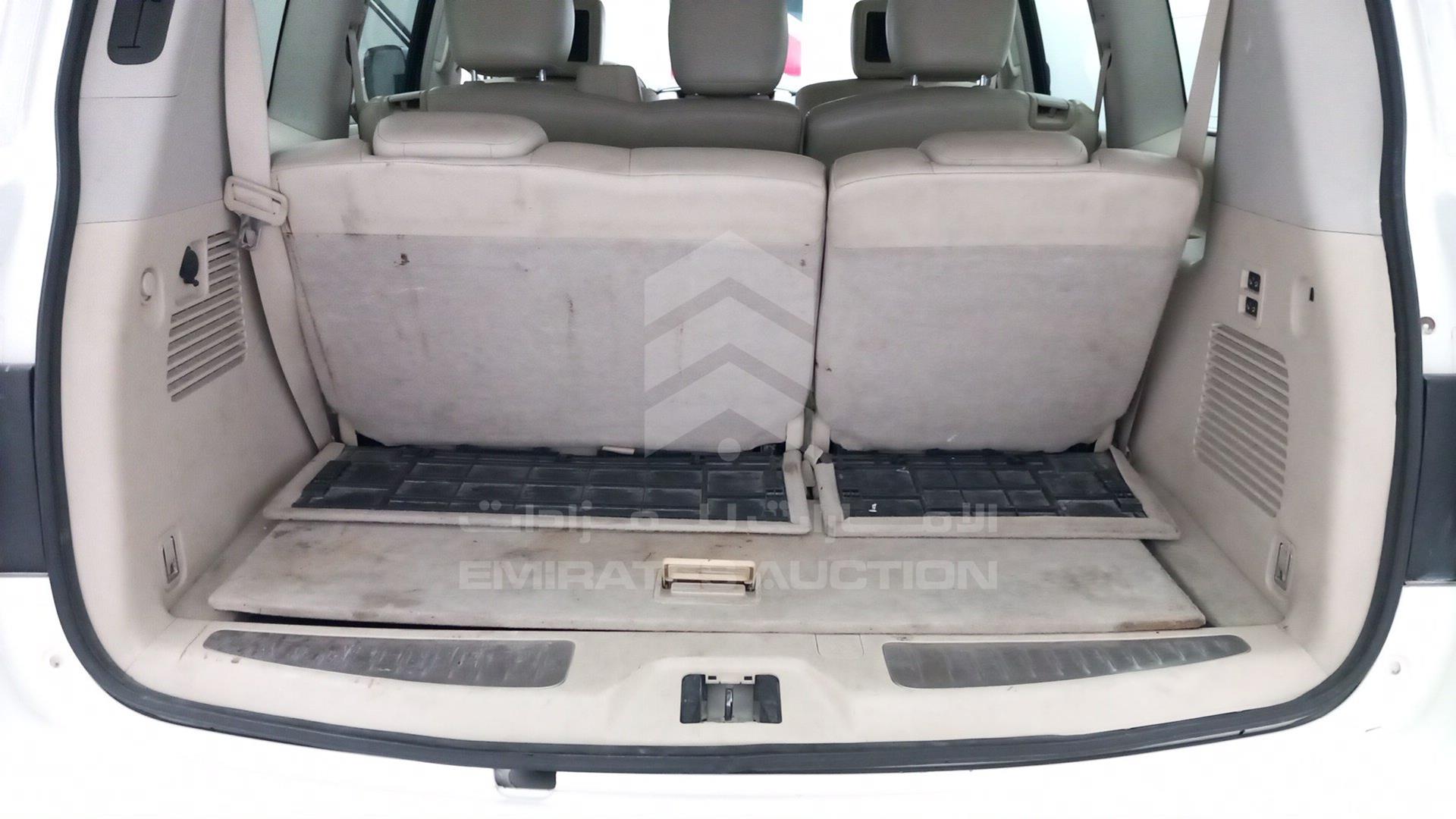 2011 INFINITI QX56 VIN: JNRAZ25Y6B9000720