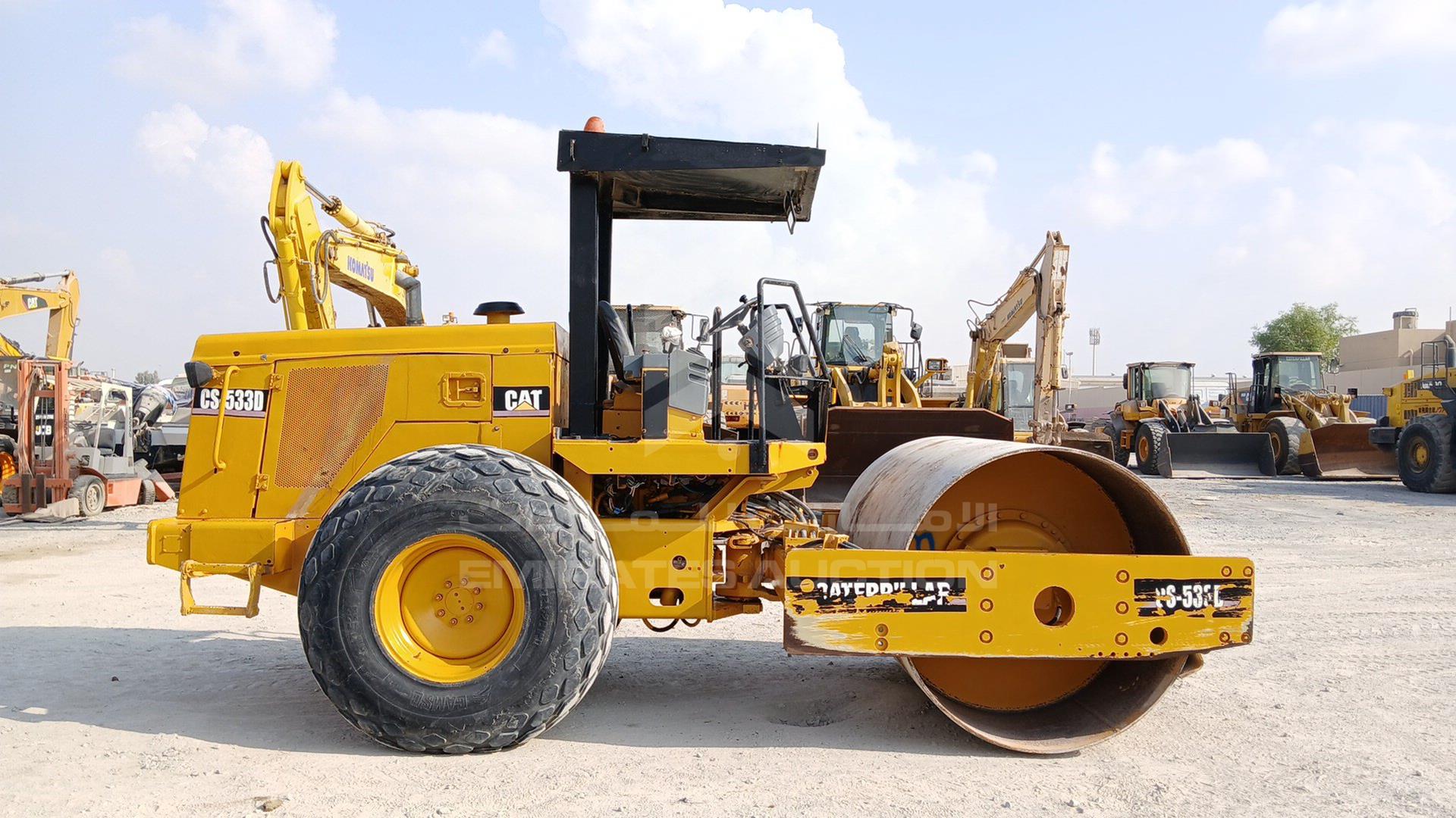 2002 CATERPILLAR CS533D VIN: CATCS533V5CZ00420
