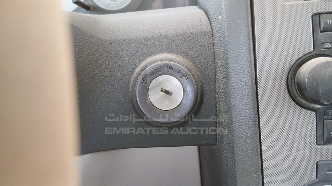 كرايزلر 300 2006 — المفاتيح — صورة 4