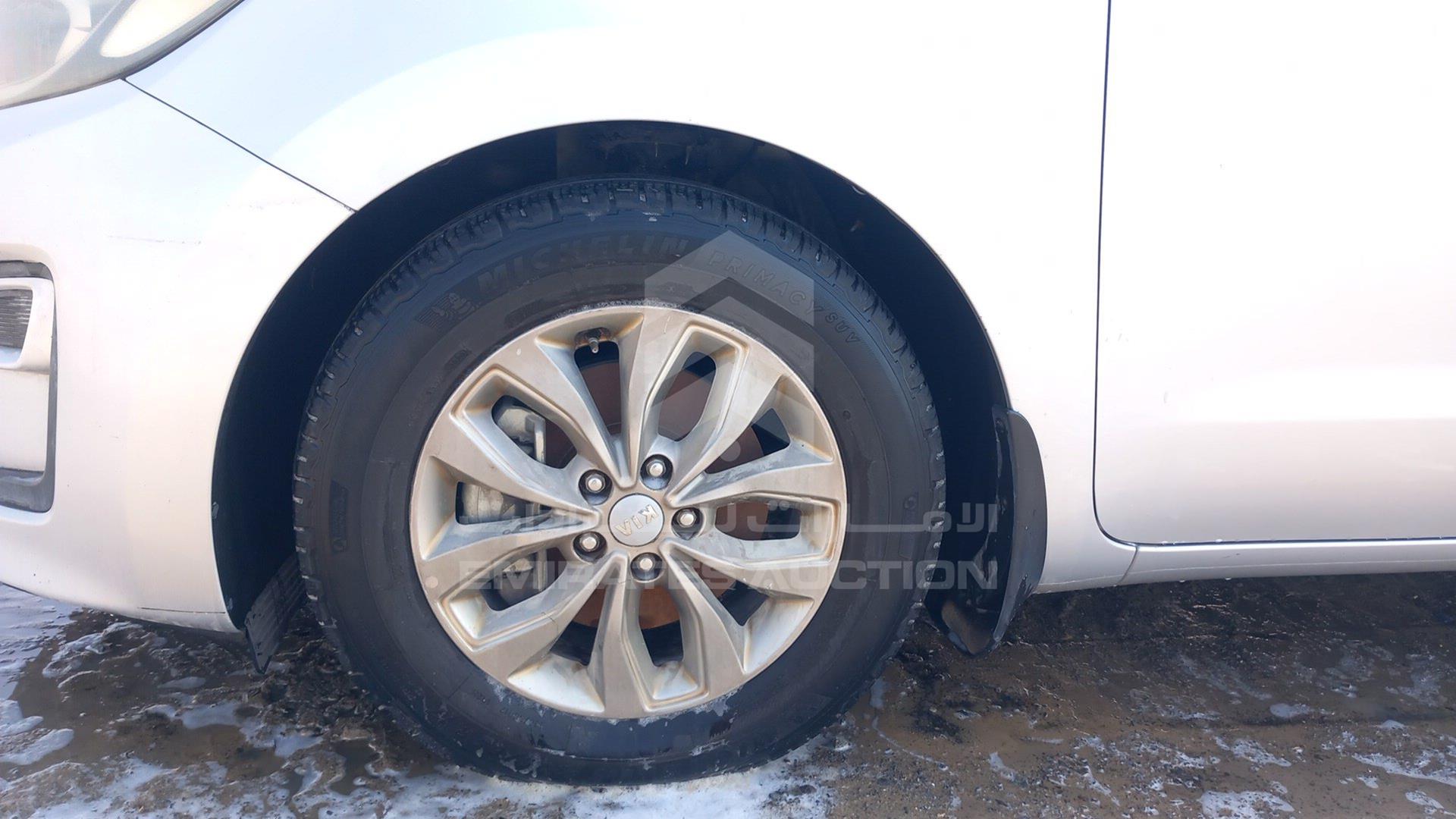 2019 KIA CARNIVAL VIN: KNAMB8124K6496508