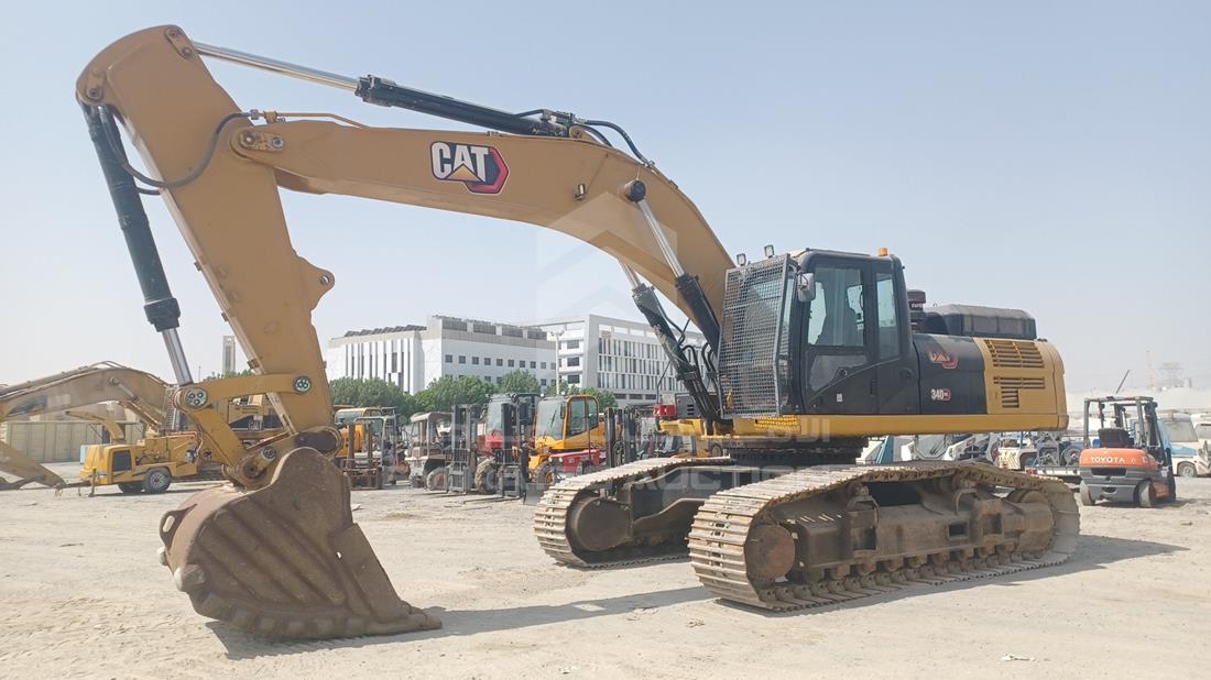 2020 CAT 340D2L — Front Left Angle — Photo 6