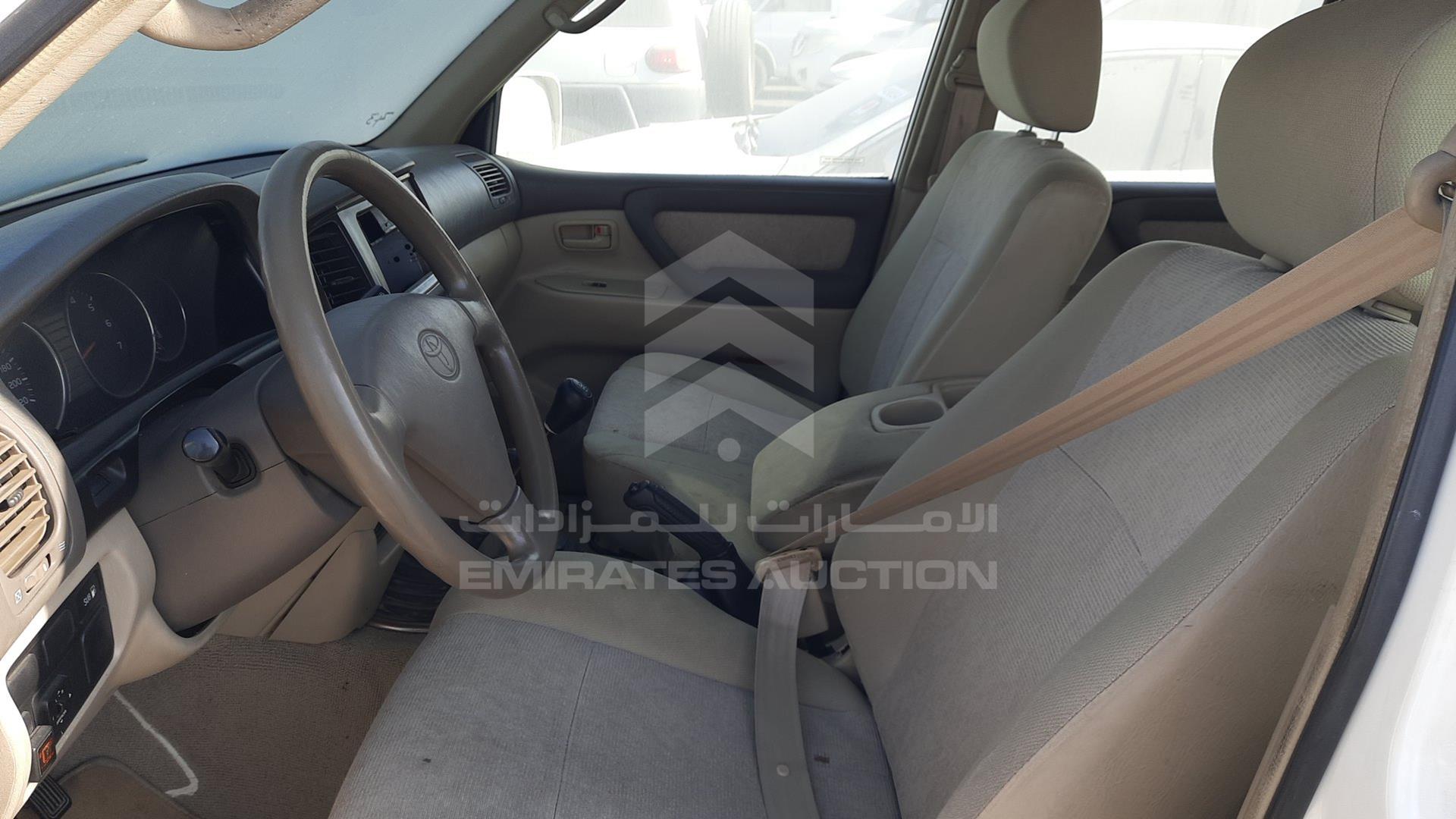 2007 TOYOTA LAND CRUISER VIN: JTGHJ09J477006870