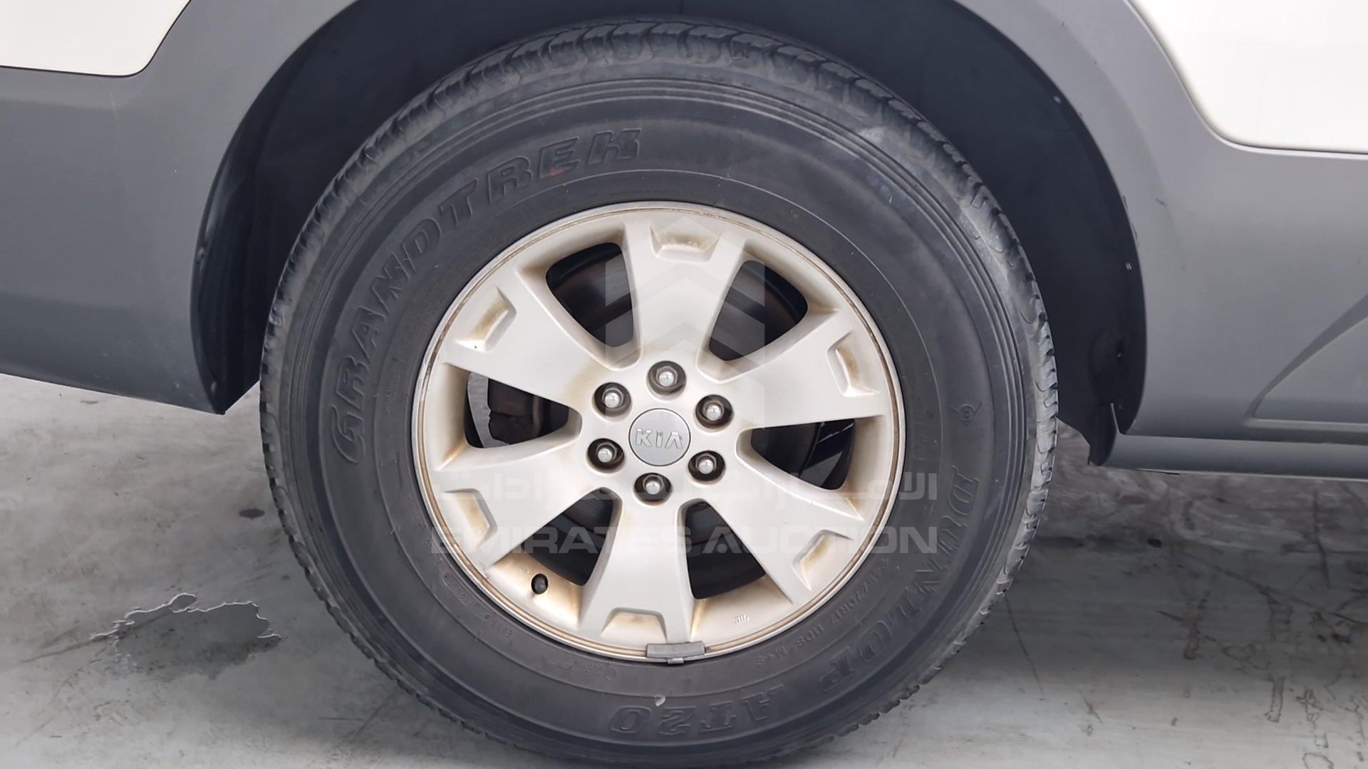 2015 KIA MOHAVE VIN: KNAKM8112F5127778