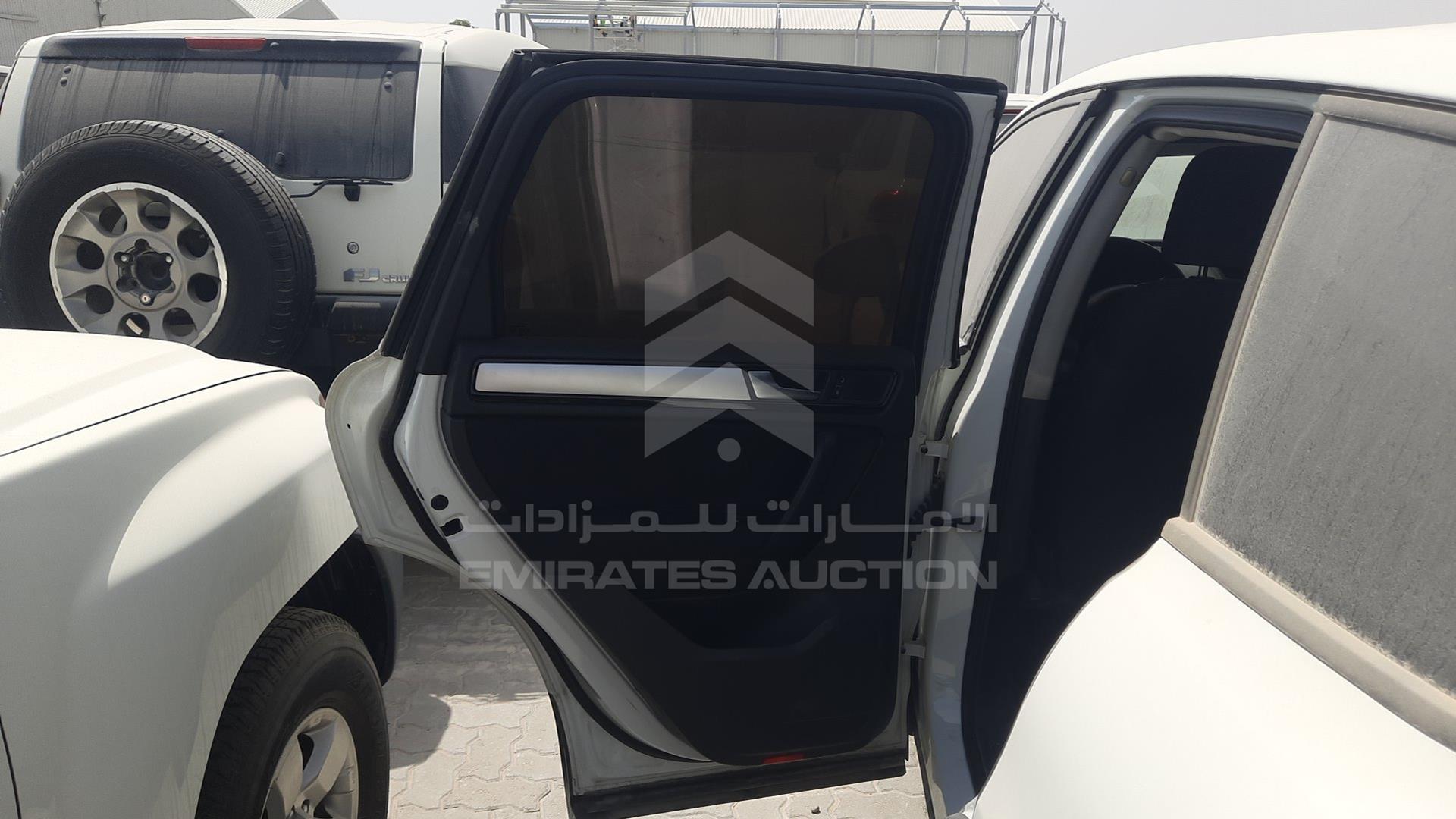 2013 VOLKSWAGEN TOUAREG VIN: WVGBC2BP7DD000268