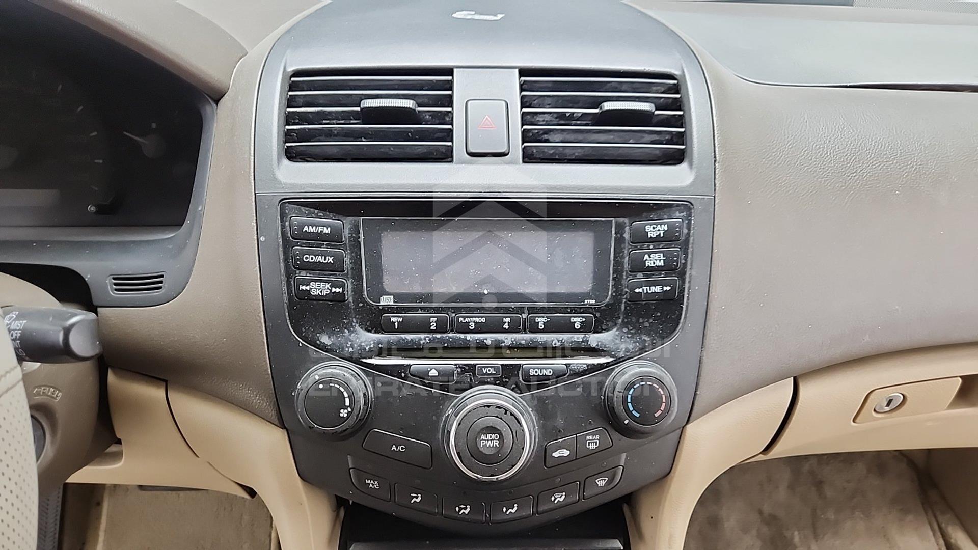 2007 HONDA ACCORD VIN: JHMCM56567C414733
