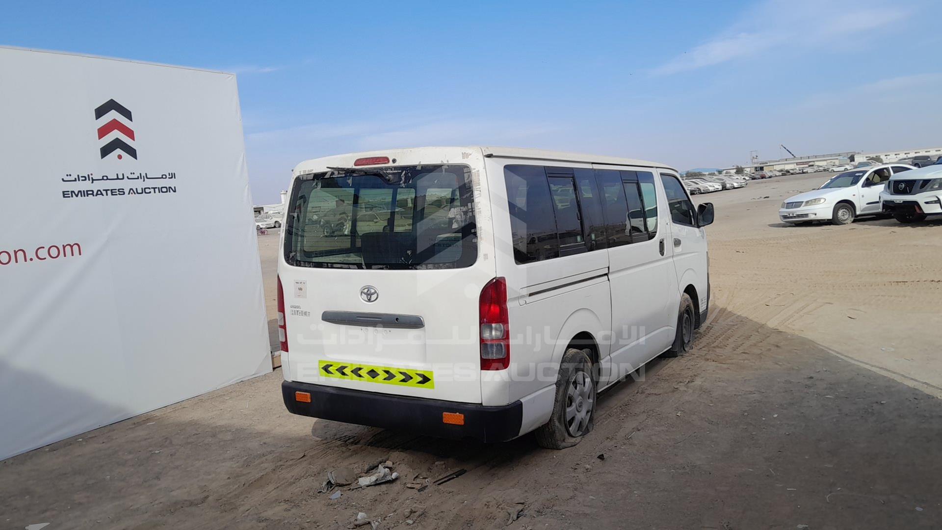 2010 TOYOTA HIACE VIN: JTGJX02P2A0029093