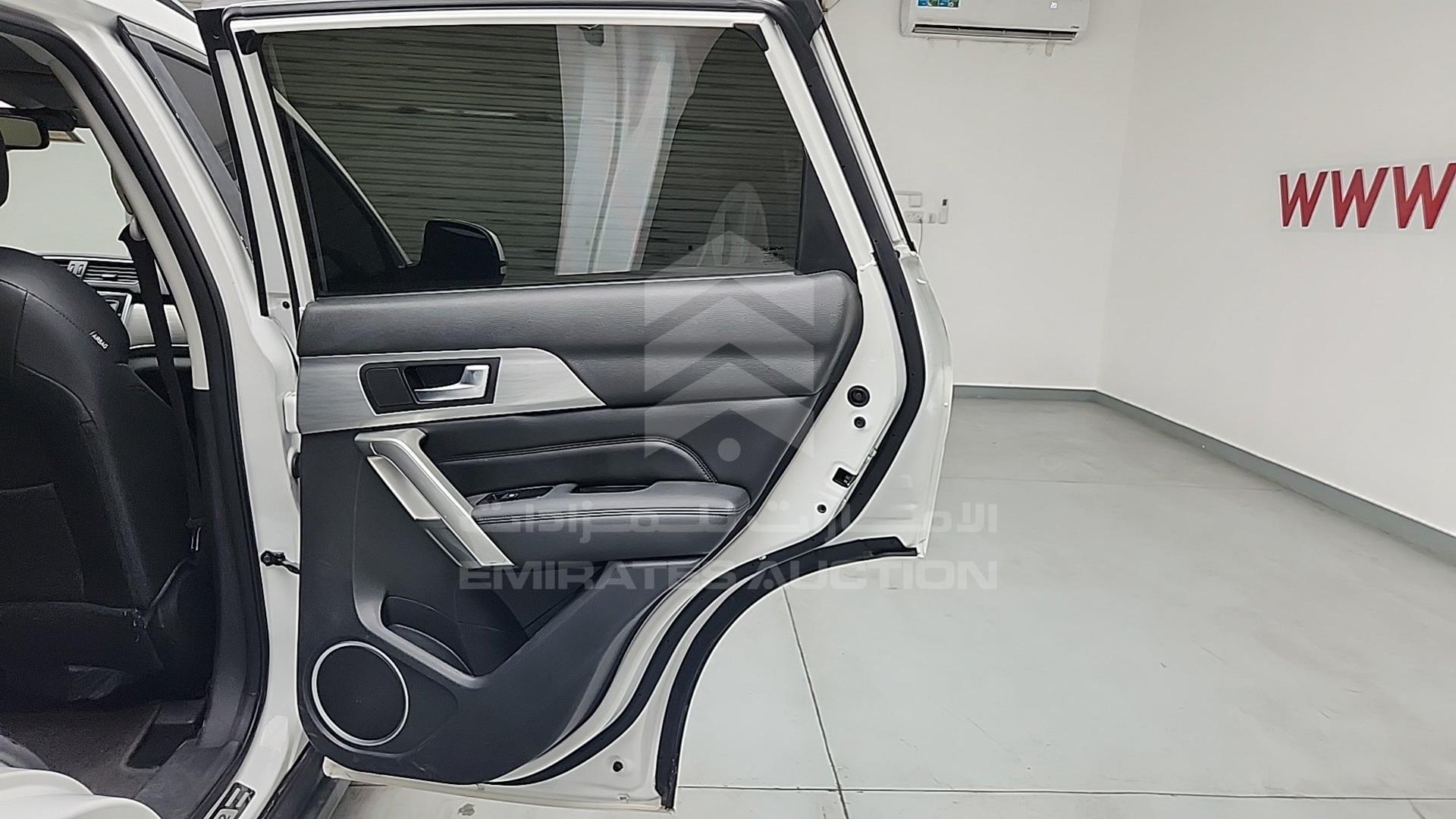 2018 HAVAL H2 VIN: LGWEE4A44JH903553