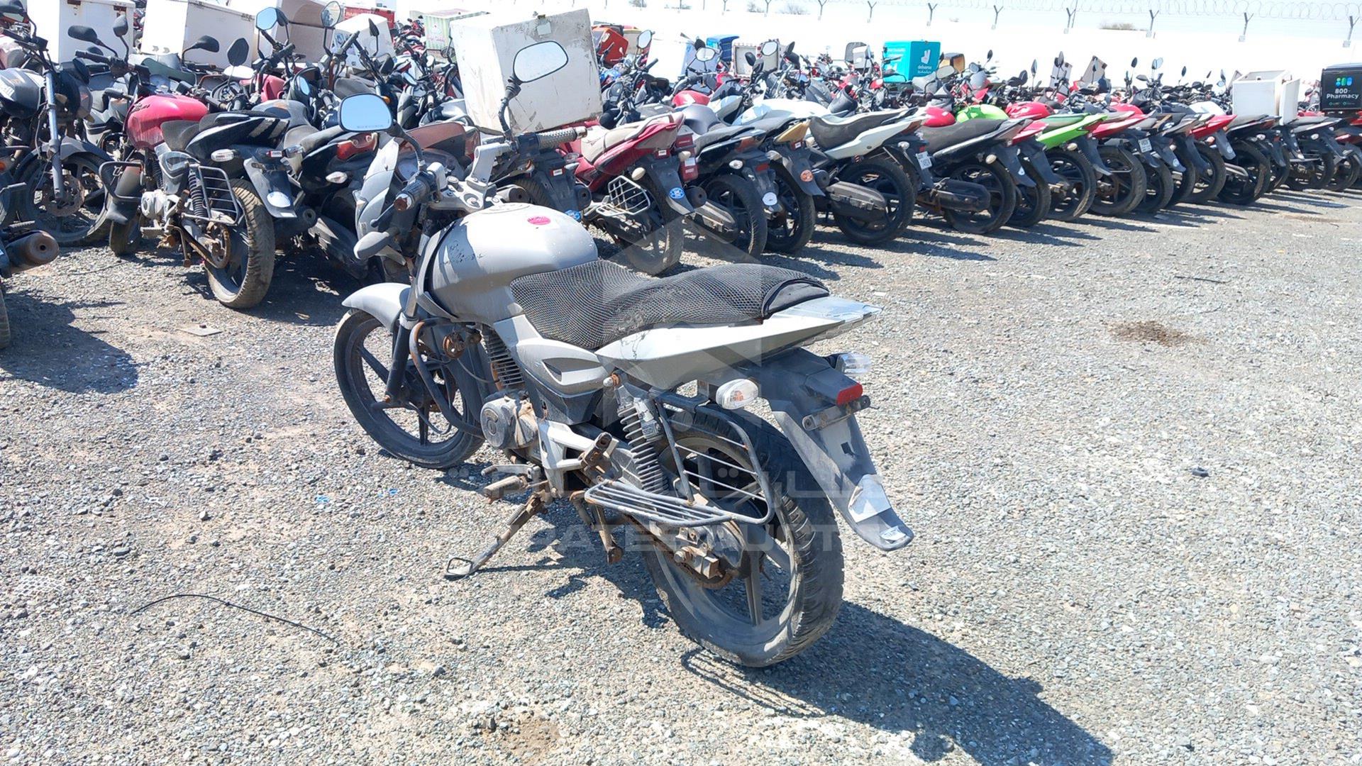 2010 BAJAJ 150 CC VIN: MD2DHDHZZTCB14565