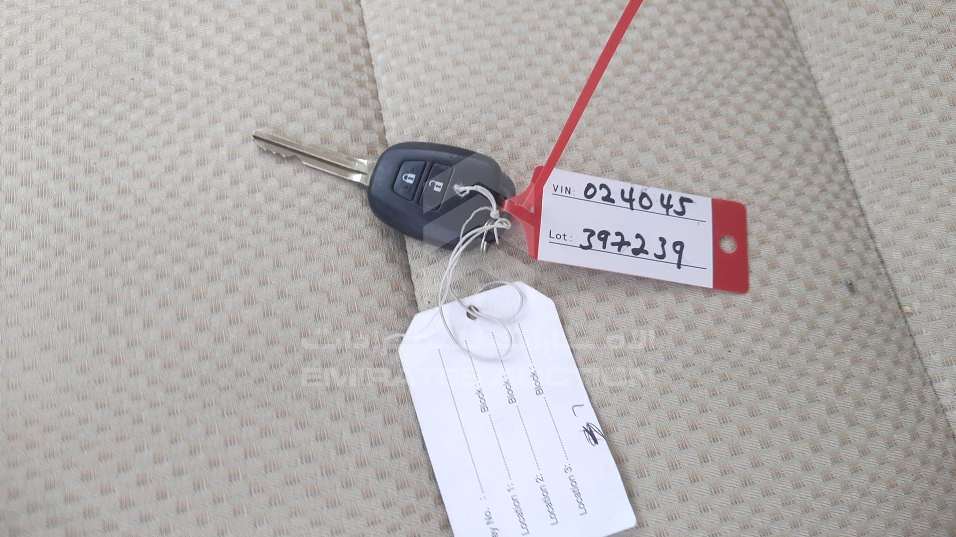 2015 TOYOTA YARIS VIN: MHFBT9F38F6024045