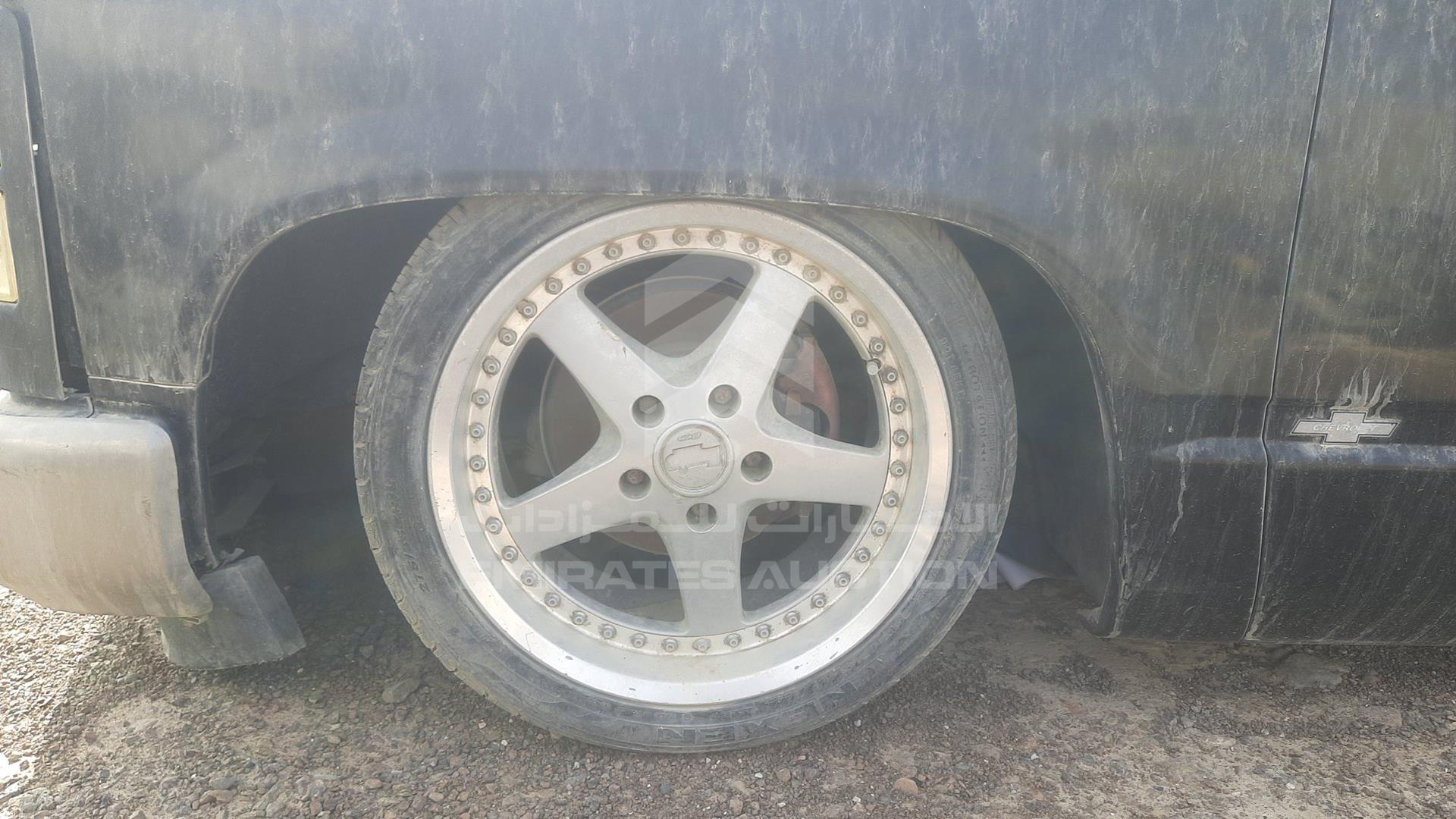 1993 CHEVROLET SUBURBAN VIN: 1GKEC16K8PJ722403