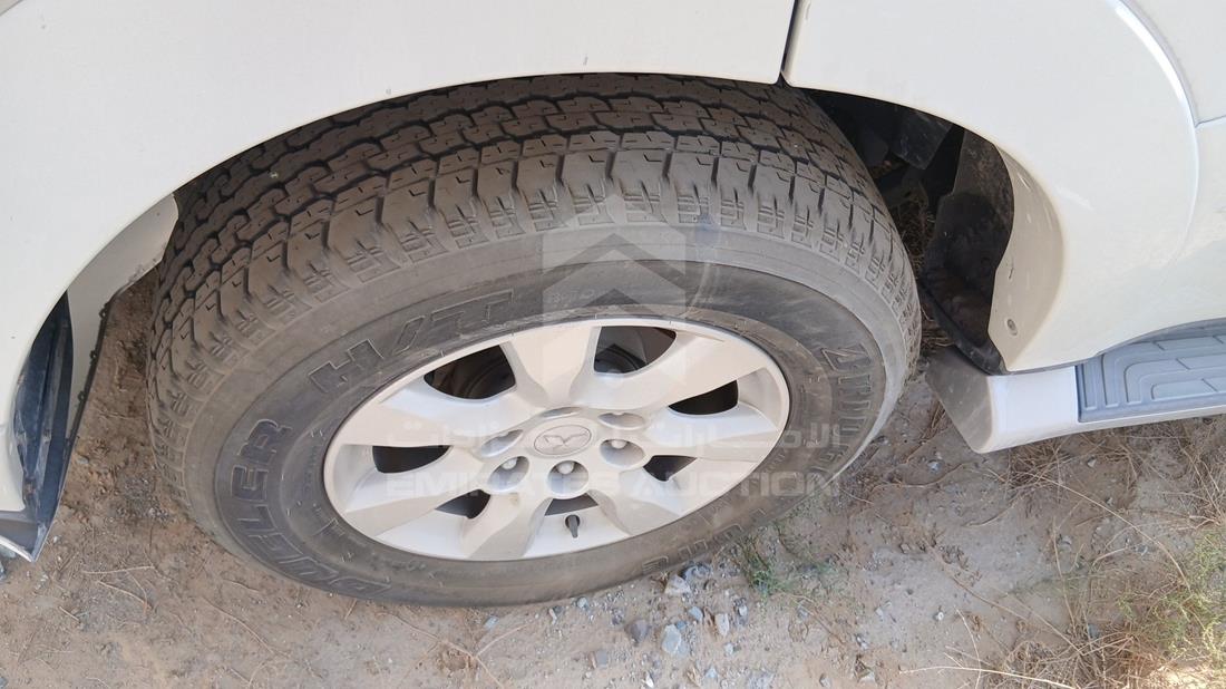 2017 Mitsubishi Pajero — Rear Right Tyre — Photo 28