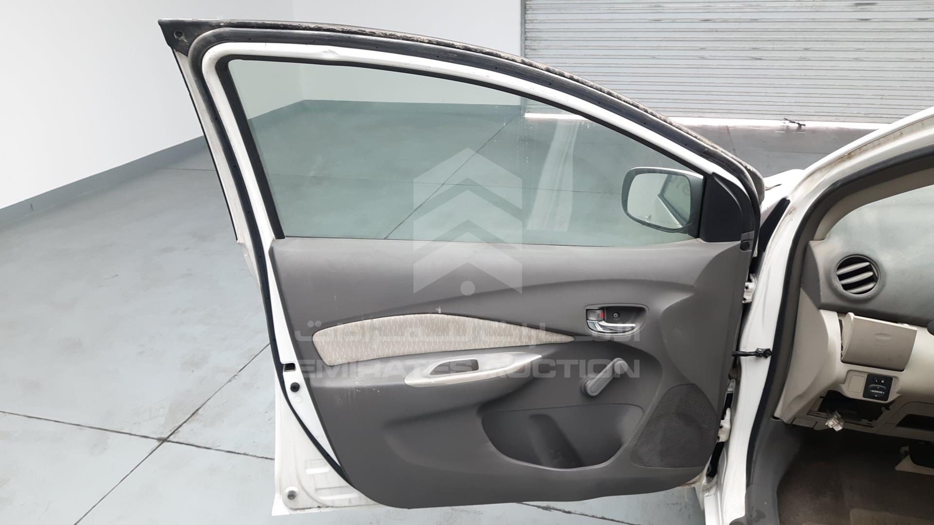2010 TOYOTA YARIS VIN: JTDBW9232A1188342