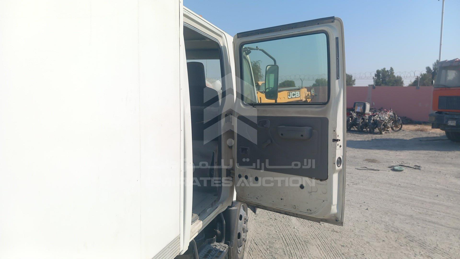2014 HINO 300 VIN: JHHLCK1H0EK007723