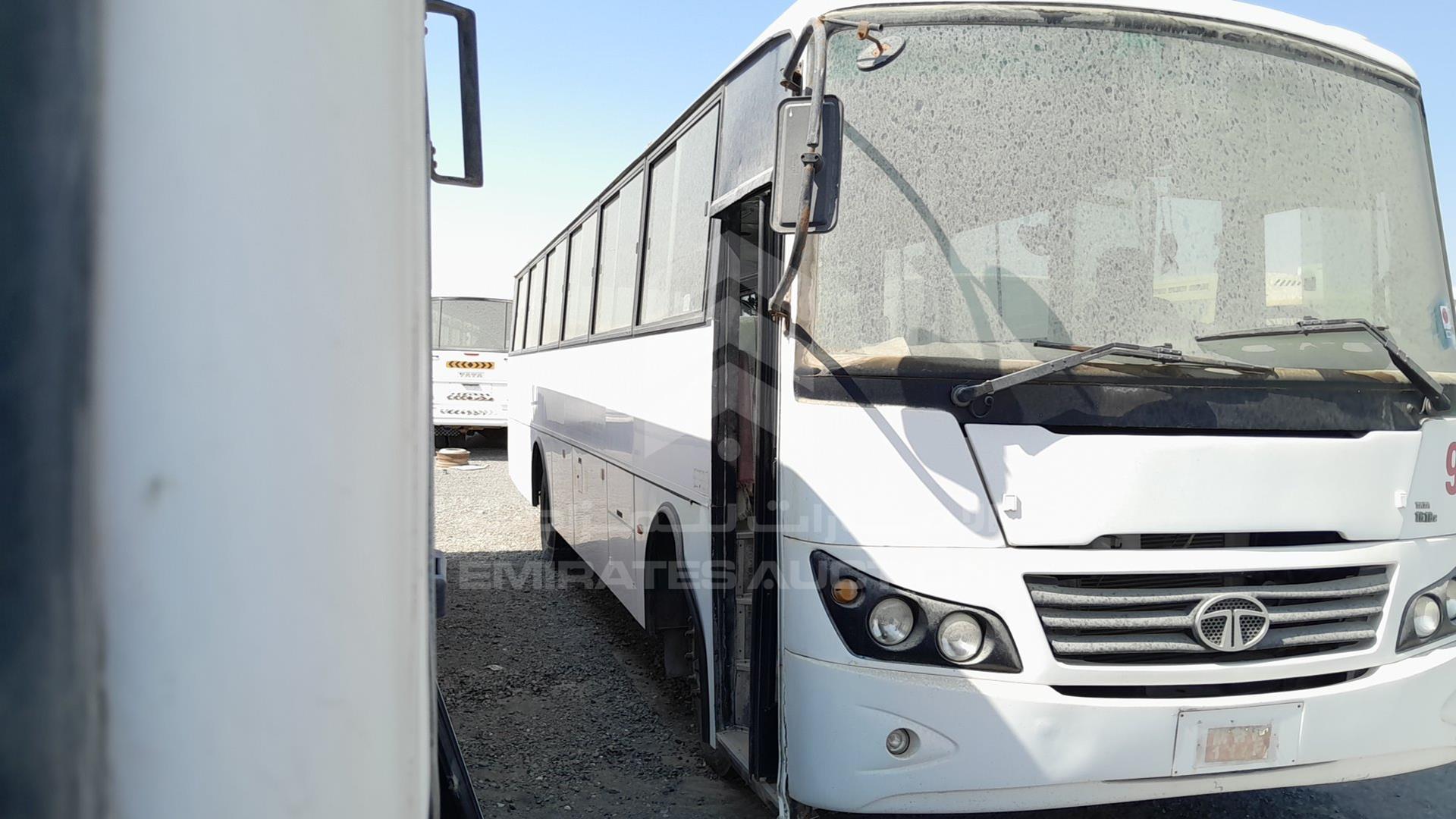 2015 TATA LPO1618 VIN: MAT449253F0L01814