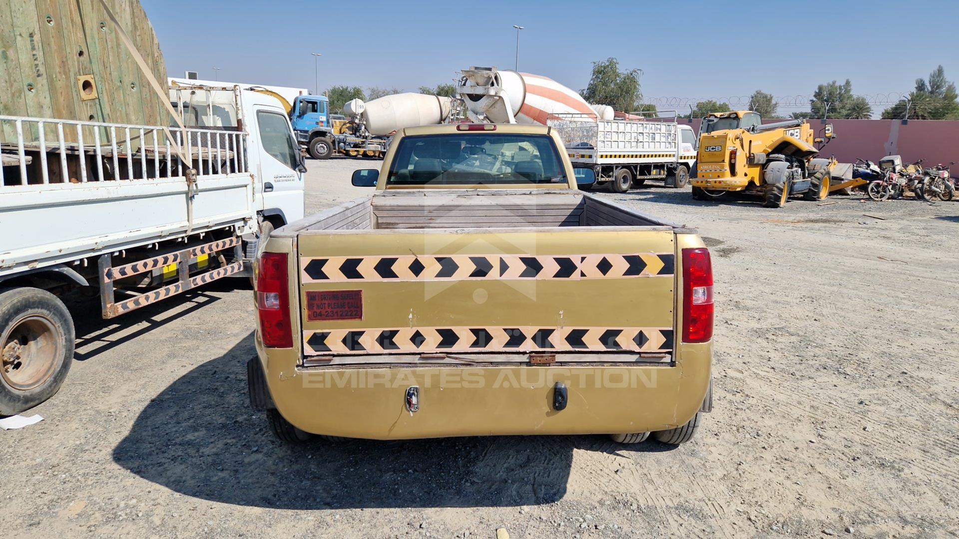 2004 CHEVROLET SILVERADO VIN: 1GBJC34234E260883
