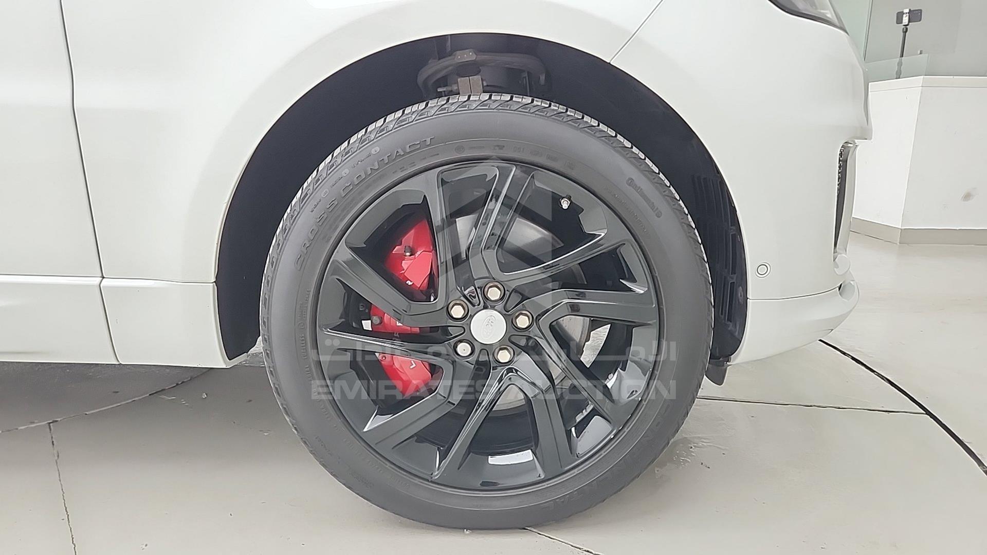 2018 RANGE ROVER SPORT VIN: SALWA2BE9JA182409