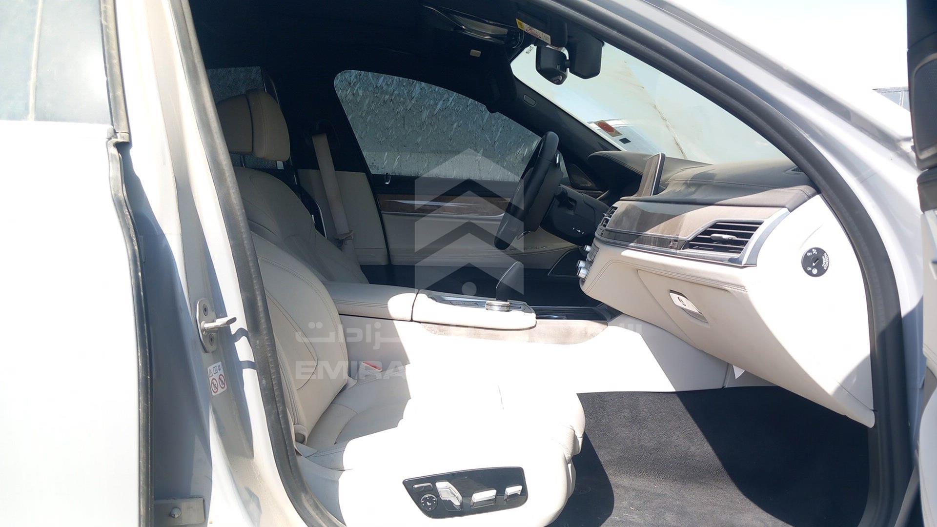 2020 BMW 730 VIN: WBA7T0108LCD21517