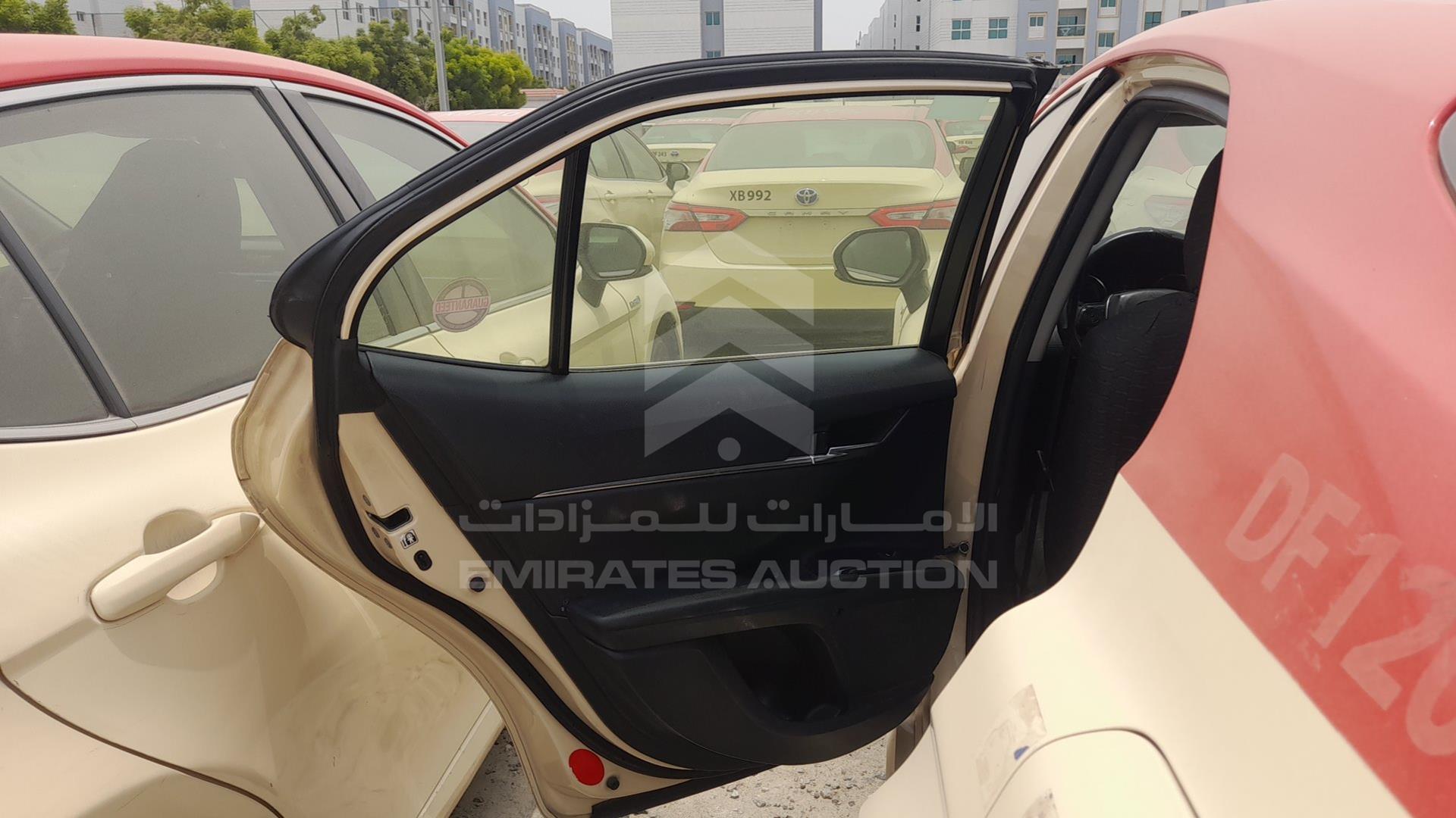 2019 TOYOTA CAMRY VIN: JTNB29HK2K3014492