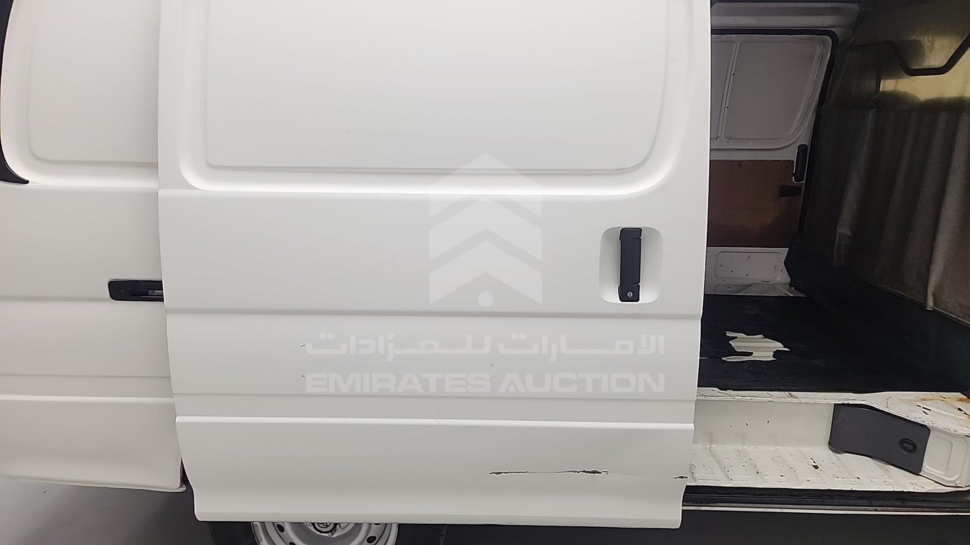 2004 TOYOTA HIACE VIN: JT4ZR119747014734