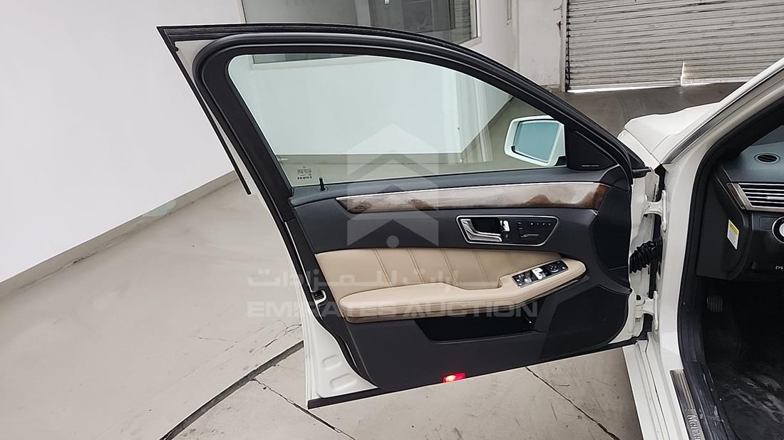 مرسيدس E 350 2010 — الباب الأمامي الأيسر — صورة 13