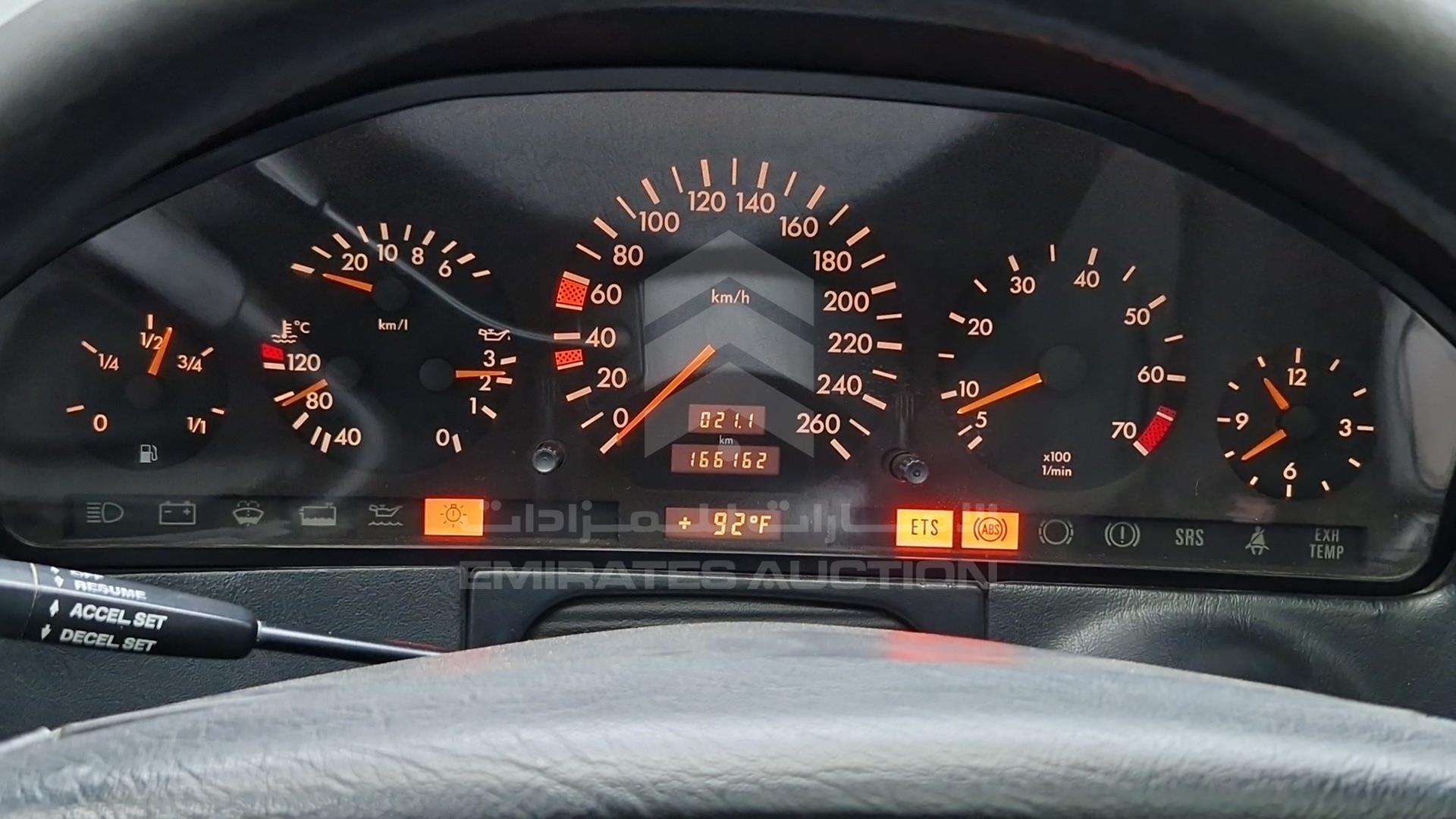 1995 MERCEDES S 320 VIN: WDBGA33E8SA277253