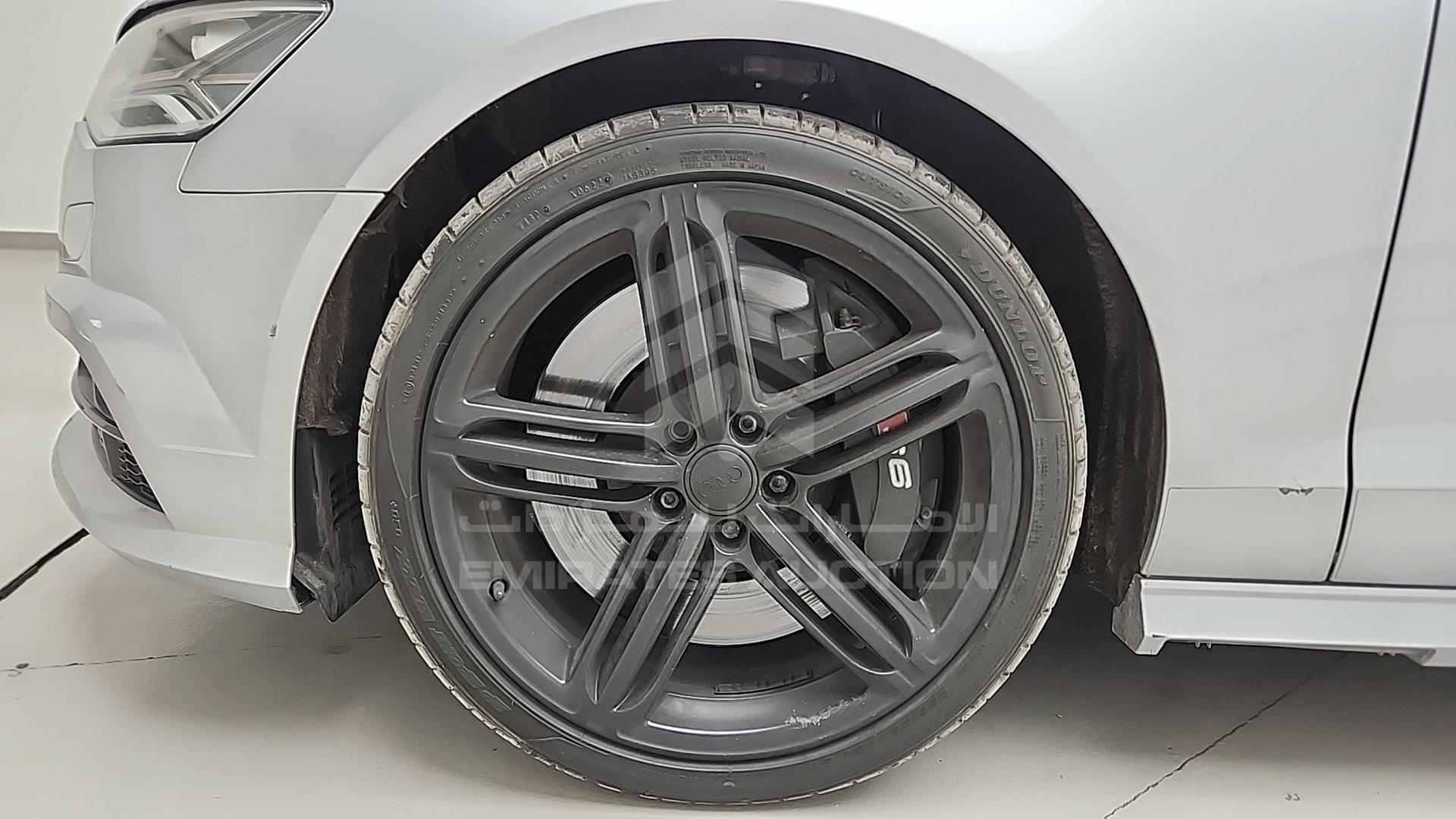 2016 AUDI S6 VIN: WAUB2CFCXGN006369