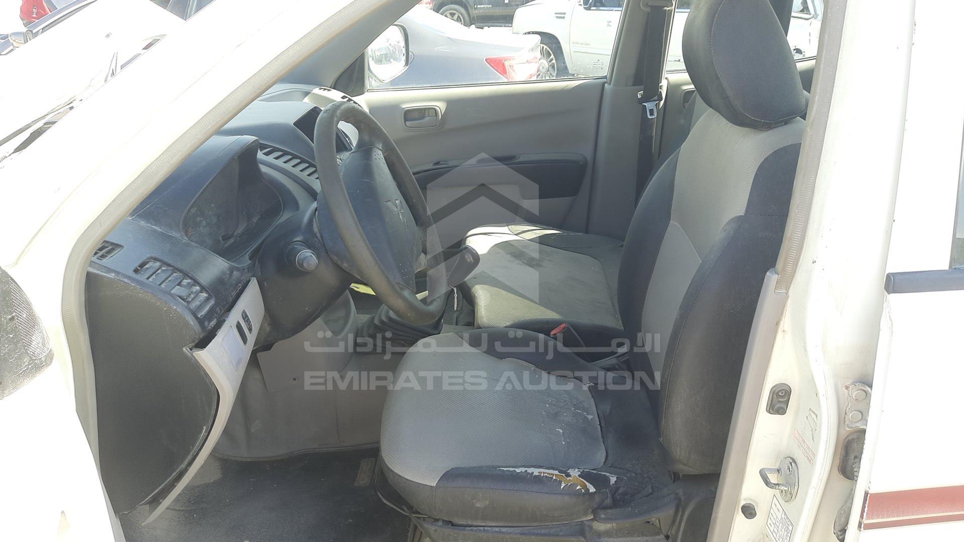 2010 MITSUBISHI L 200 VIN: MMBJNKA50AD031418