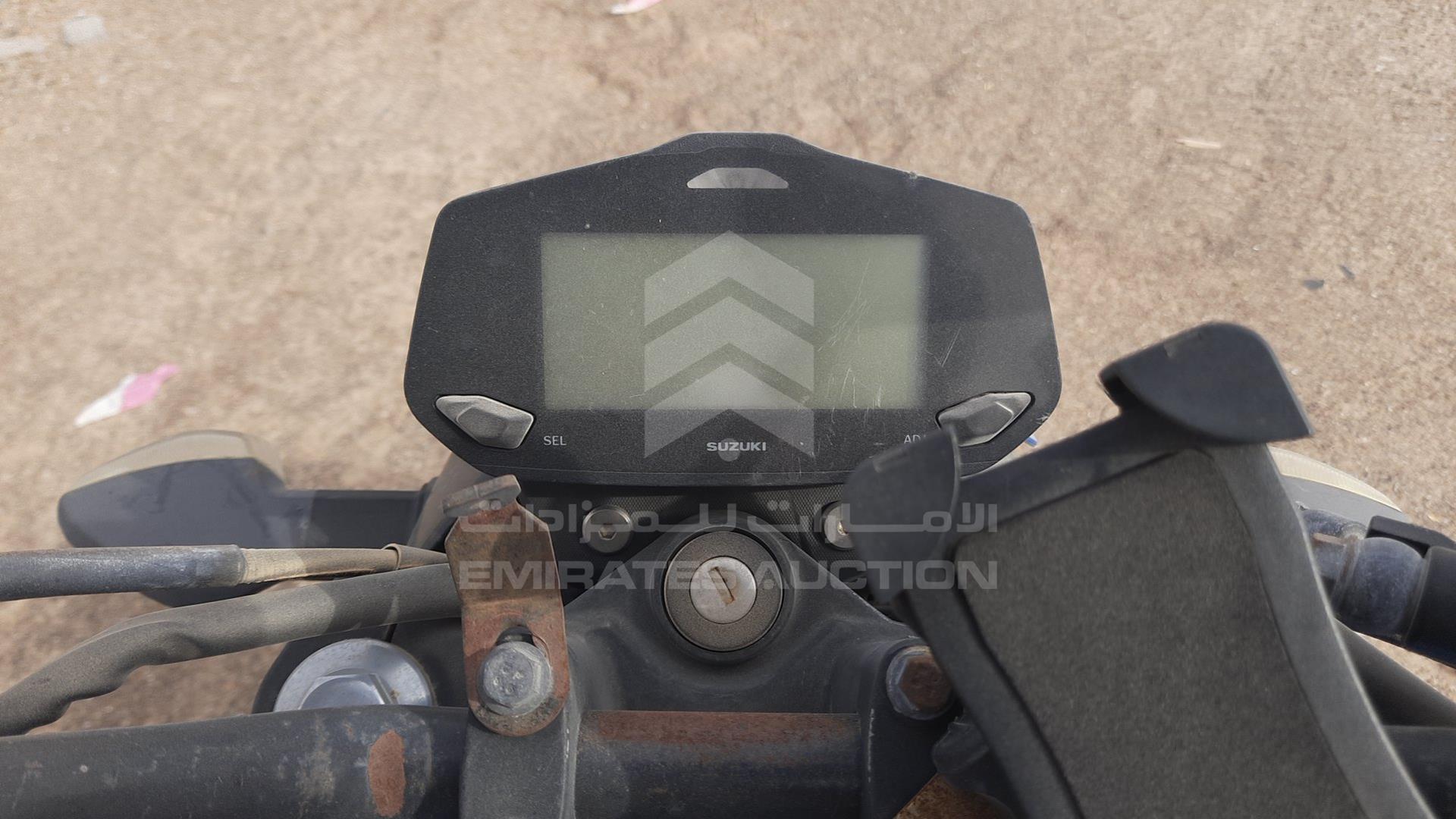 2021 SUZUKI MOTORBIKE VIN: MB8ED13B1M8100493