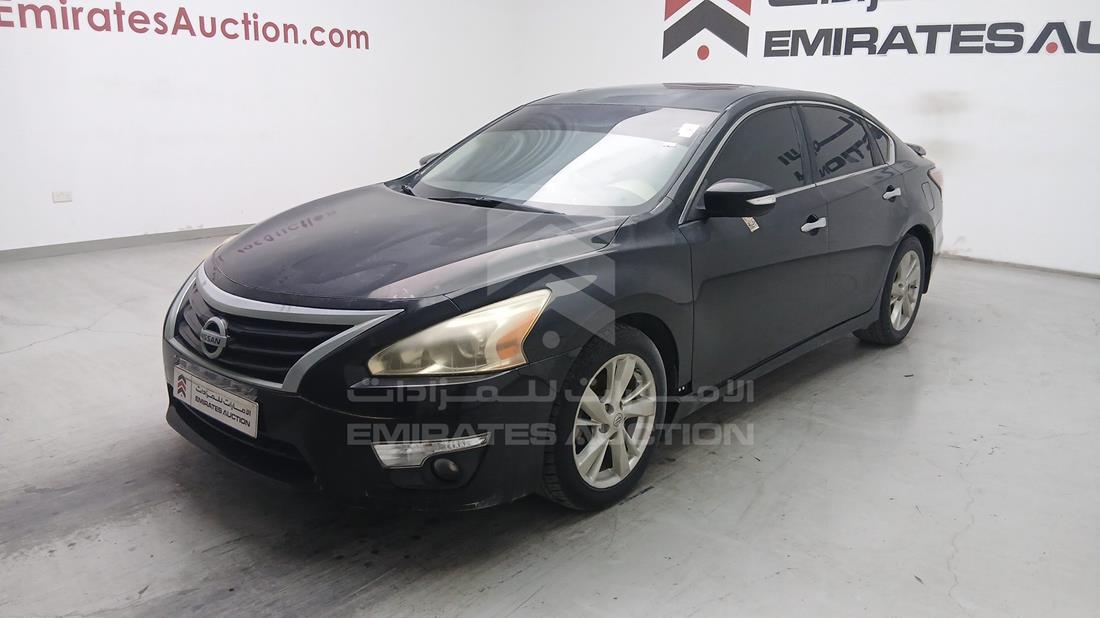 2014 Nissan Altima — Front Left Angle — Photo 7
