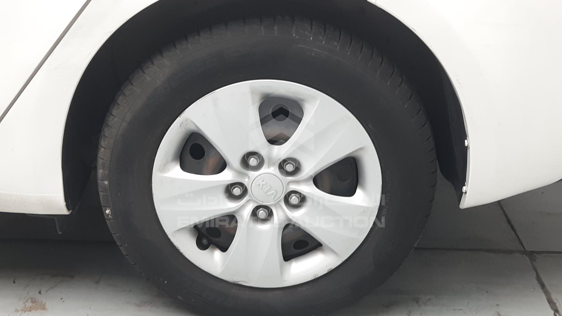 2015 KIA CERATO VIN: KNAFJ4118F5876765