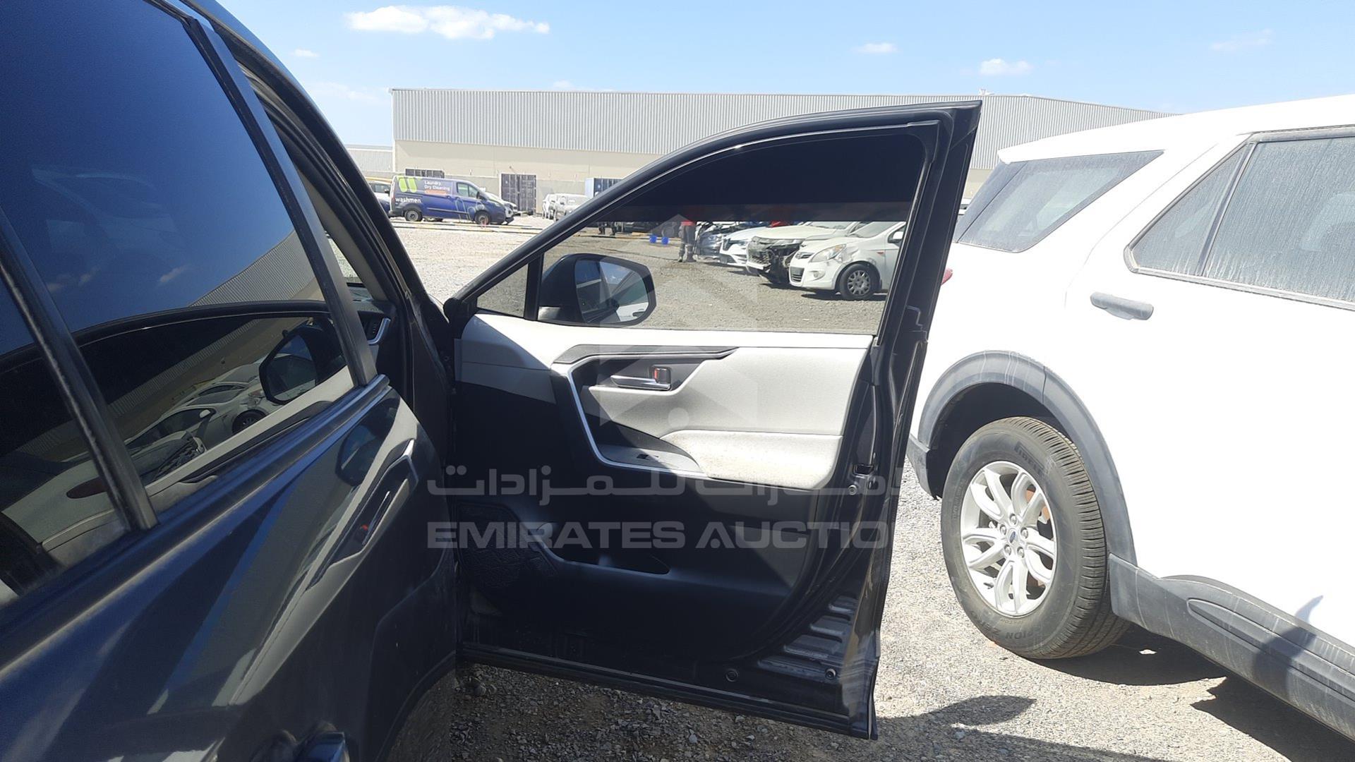 2020 TOYOTA RAV-4 VIN: JTMJ13FV8LJ031601