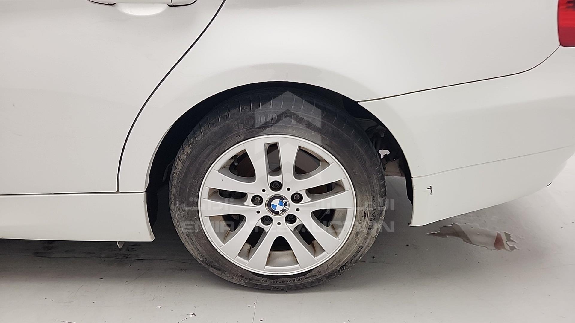 2008 BMW 320I VIN: WBAVG71078A402335