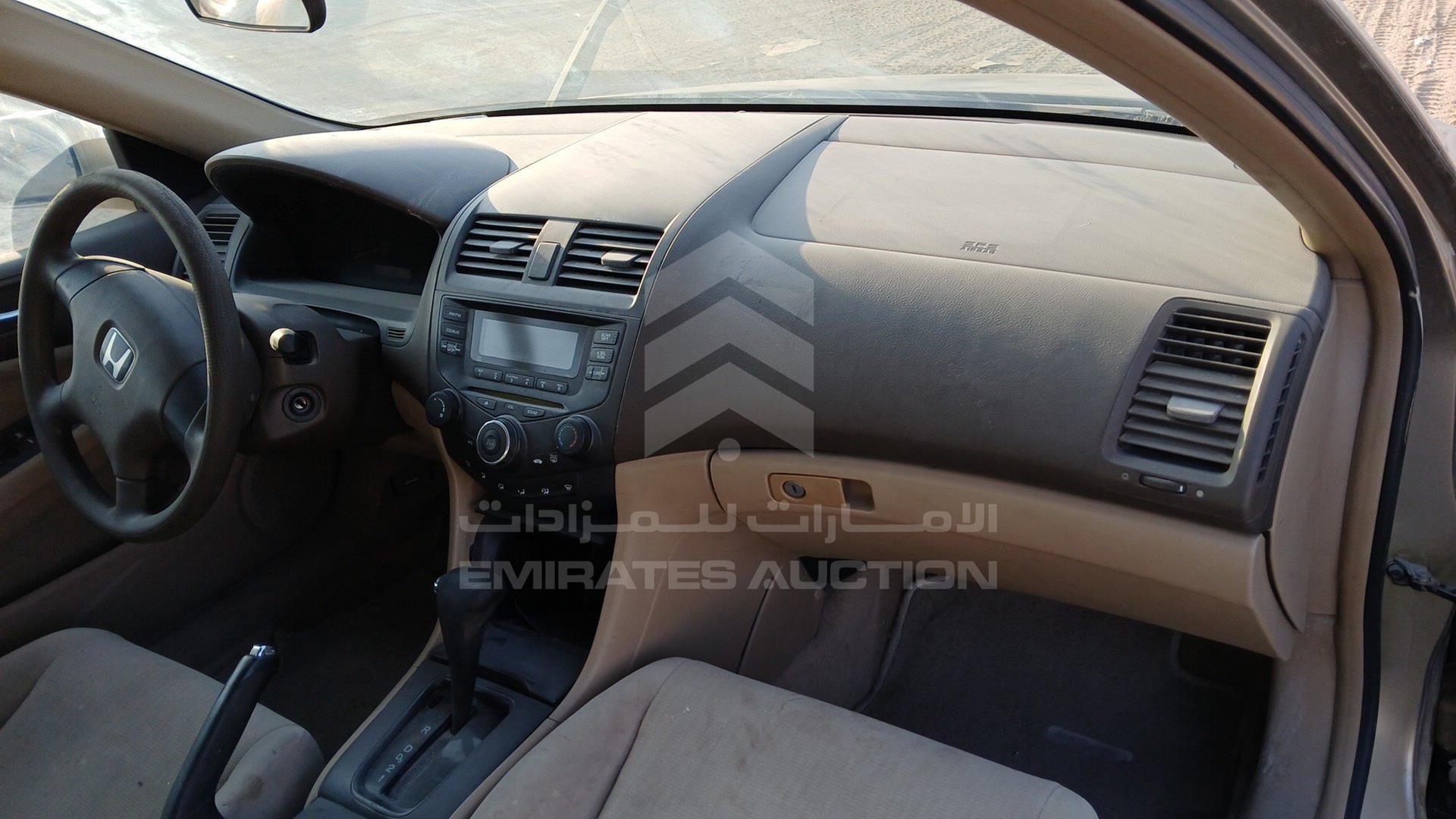 2005 HONDA ACCORD VIN: JHMCM56505C404812
