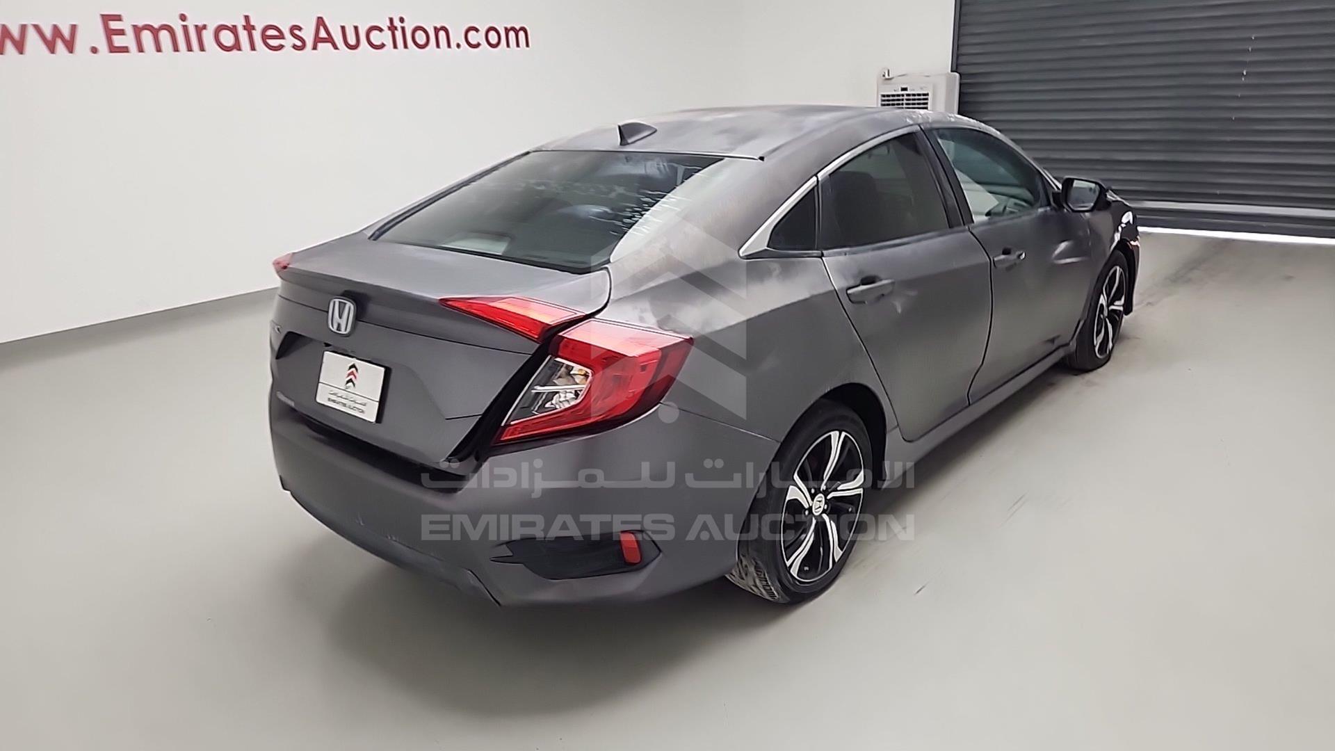 2018 HONDA CIVIC VIN: 2HGFC2F70JH592807