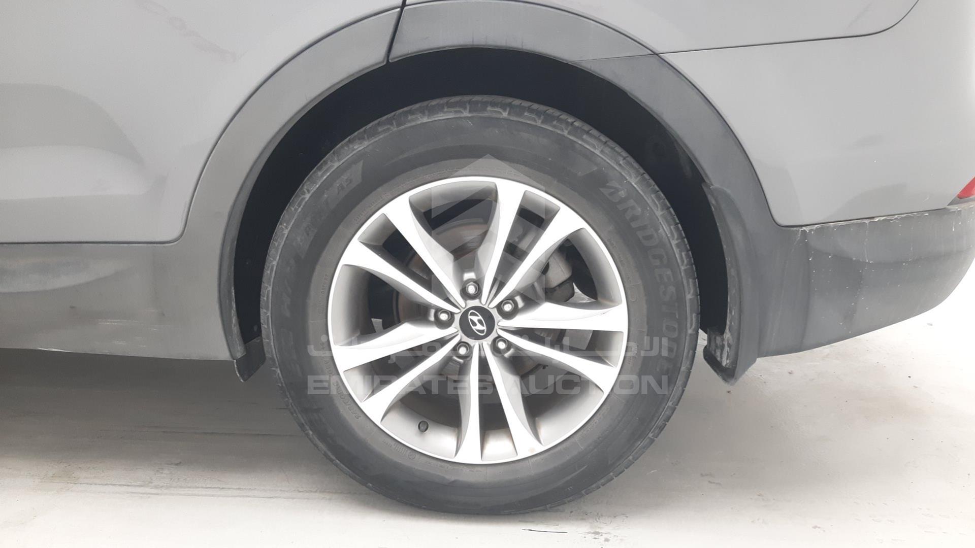 2015 HYUNDAI SANTA FE VIN: KMHST81C4FU435589