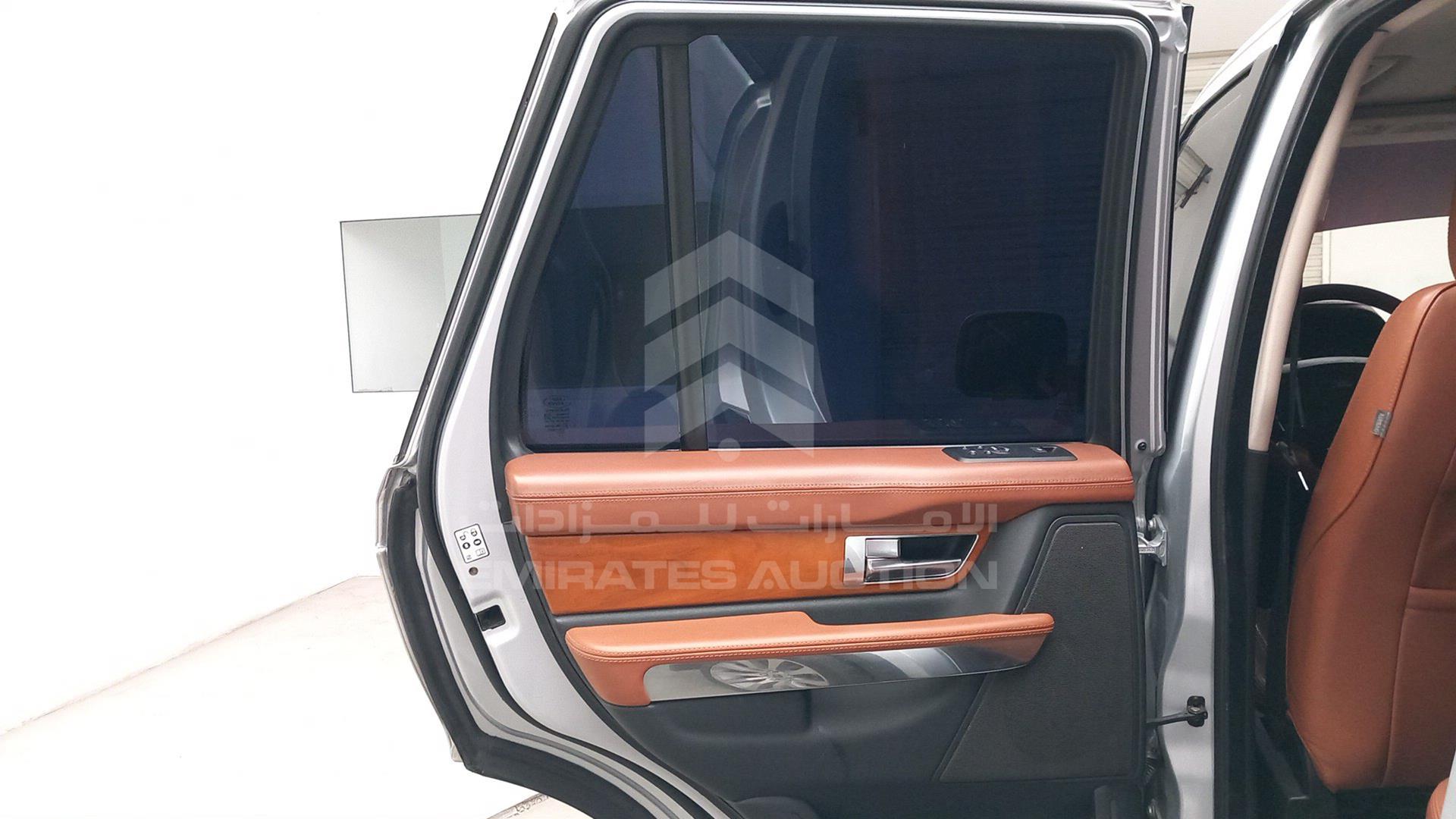2011 RANGE ROVER SPORT VIN: SALLSAAD4BA298420